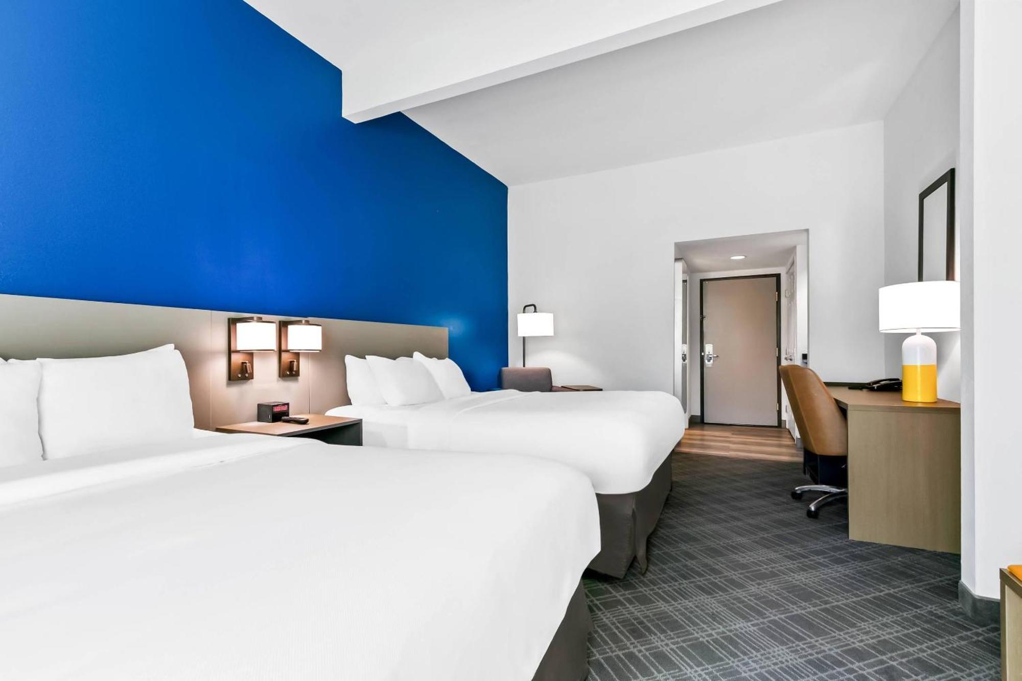 Standard Queen Room with Two Queen Beds - Non-Smoking
