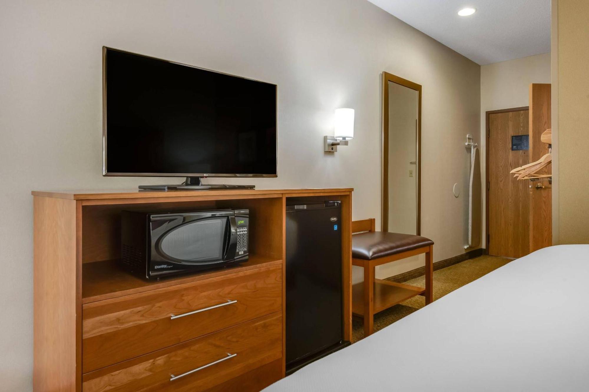 King Room - Accessible/Non-Smoking