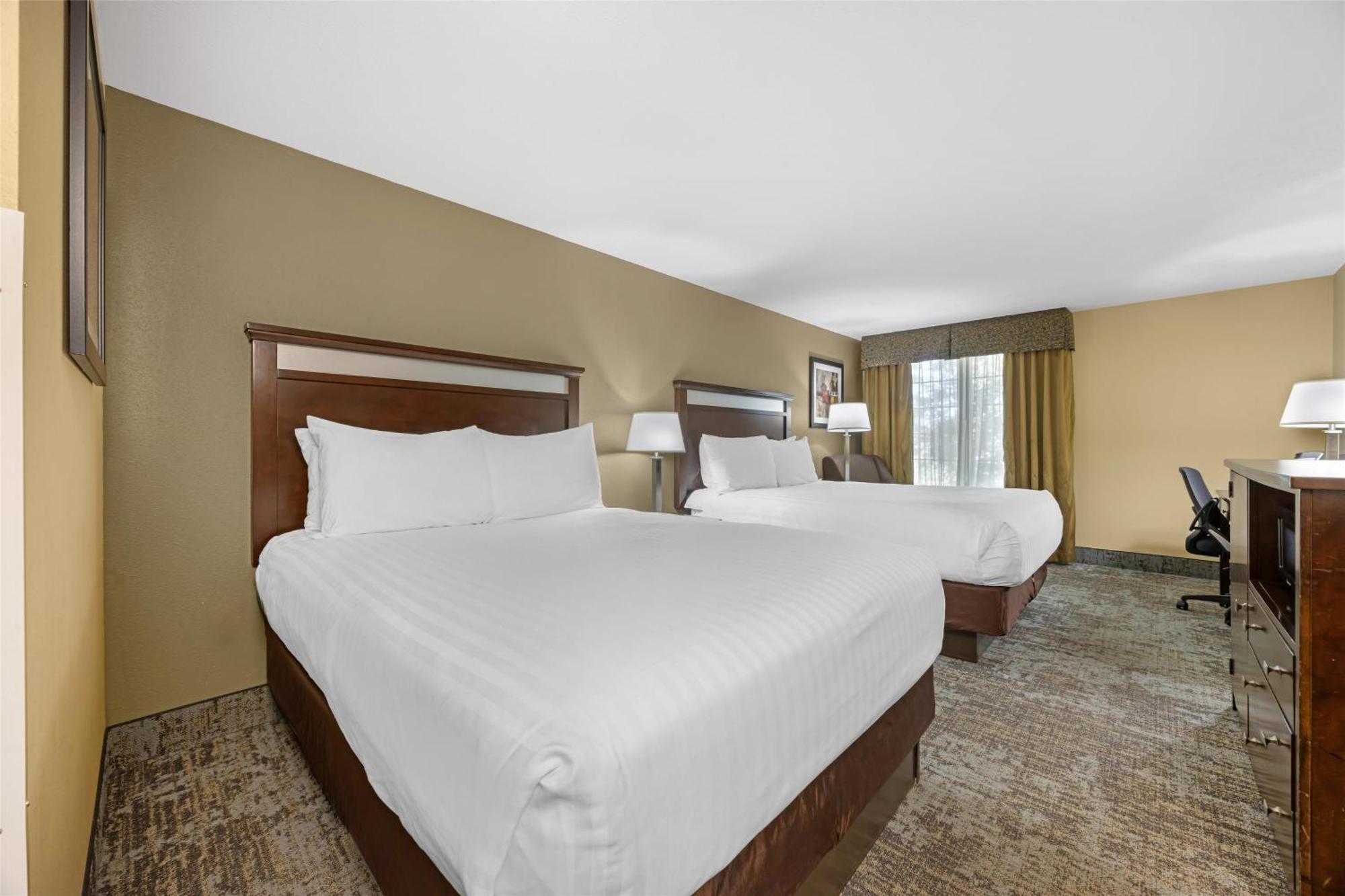 Queen Room with Two Queen Beds - Non-Smoking