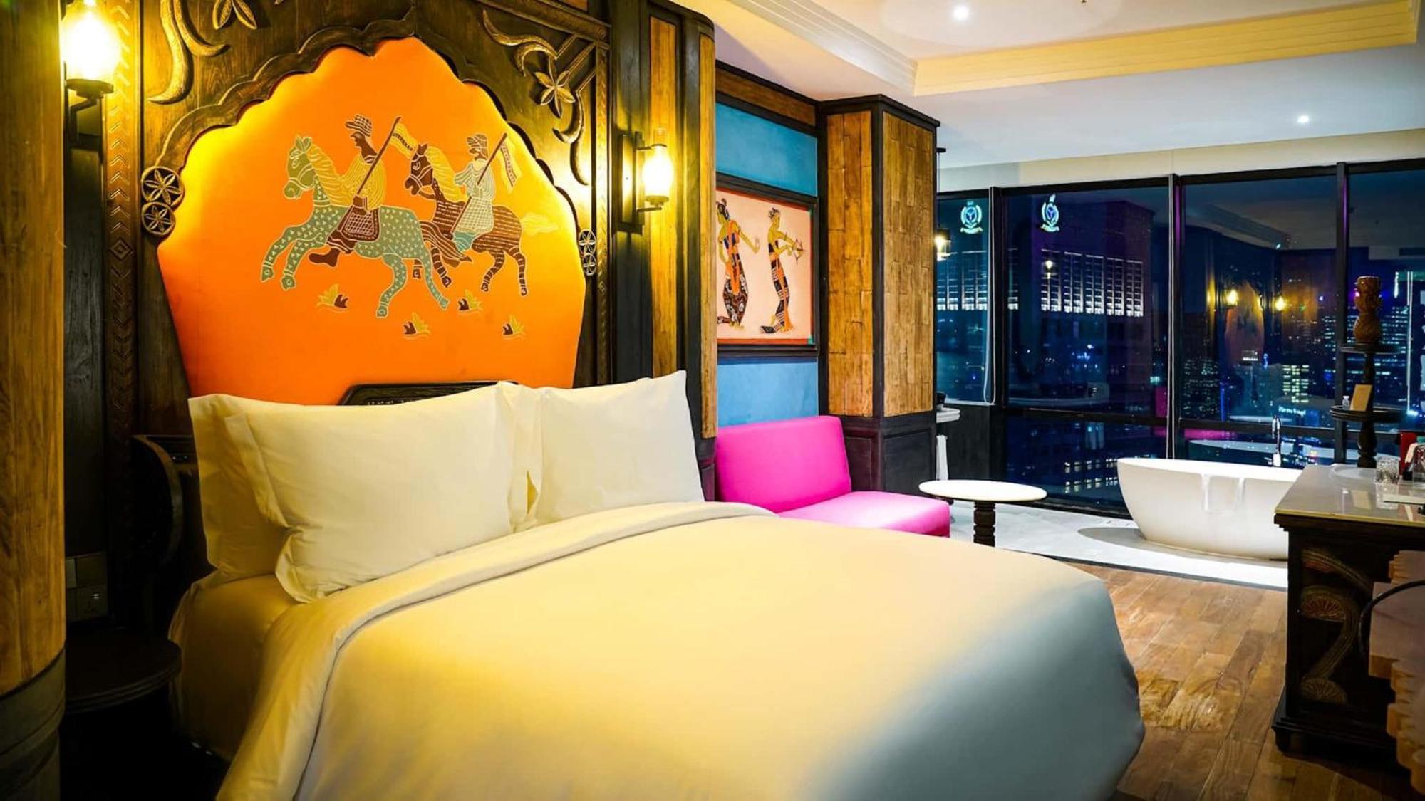Orient Room King Bed