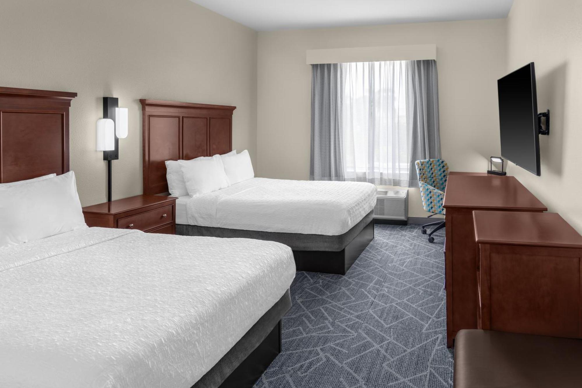 Queen Room with Two Queen Beds - Hearing Access/Non-Smoking