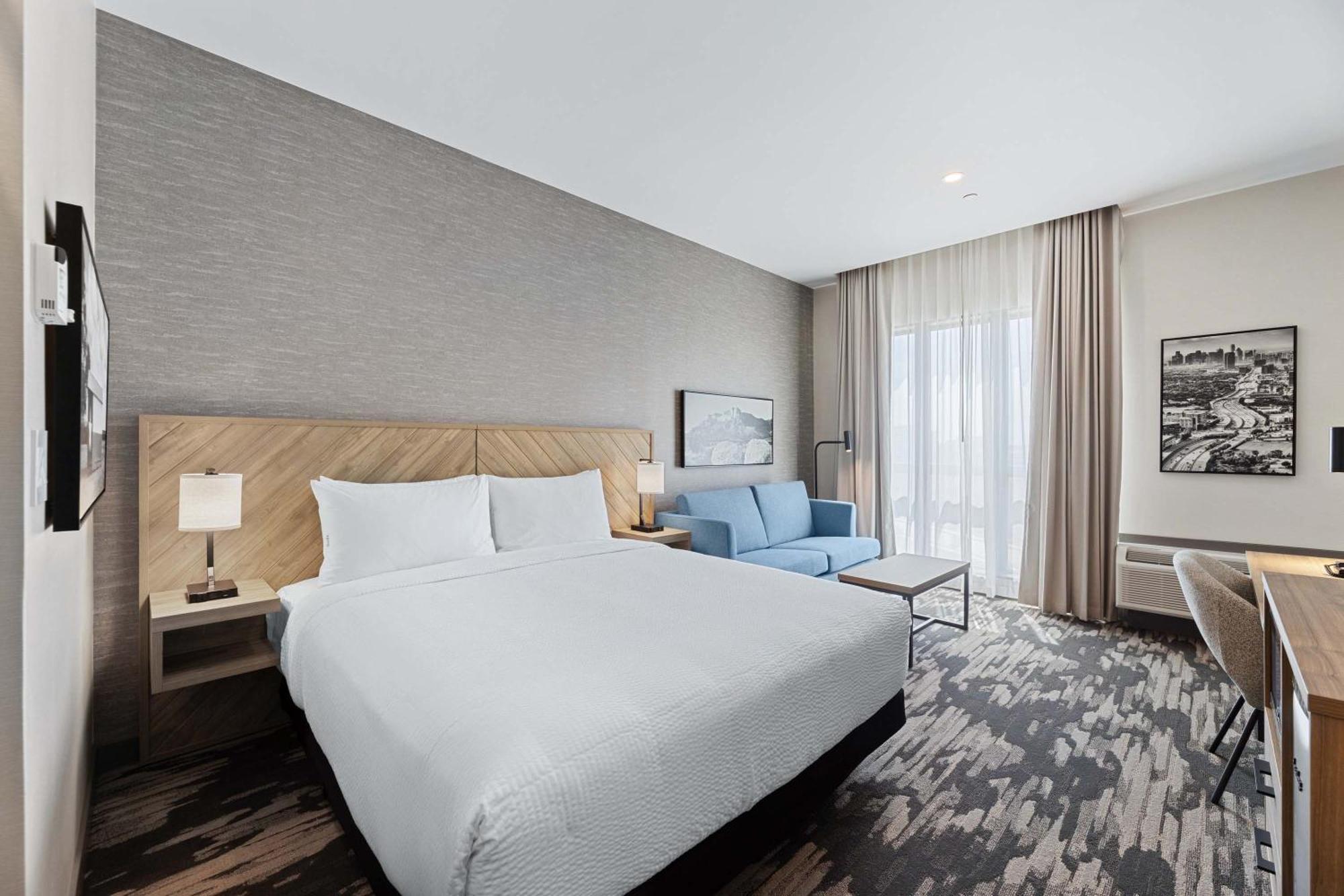 Standard Room, 1 King Bed, Sofa Bed