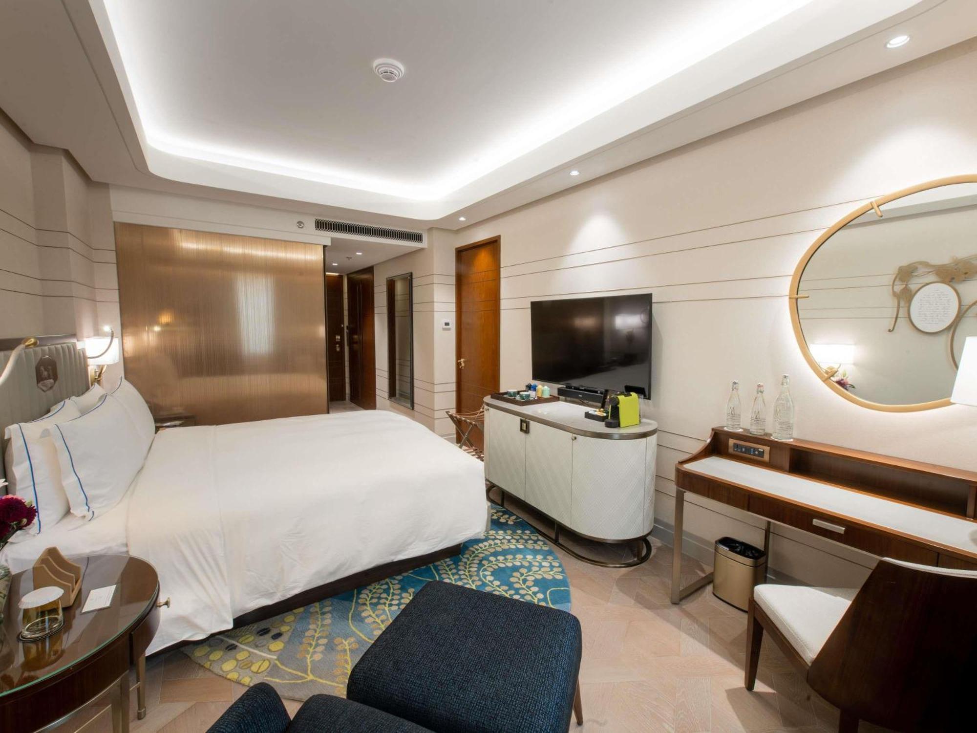 Executive King Room