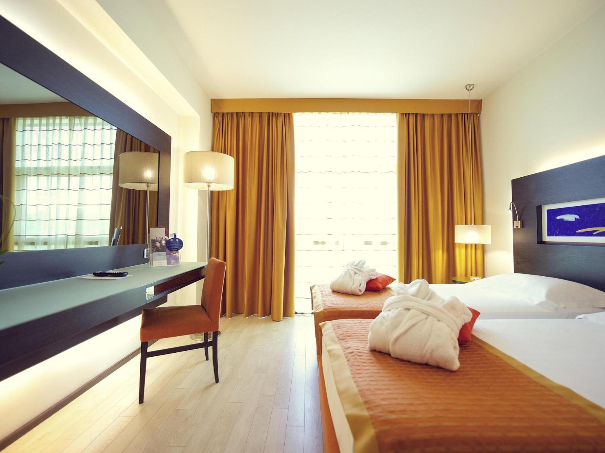 Standard Twin Room,1716986574:JPEG
