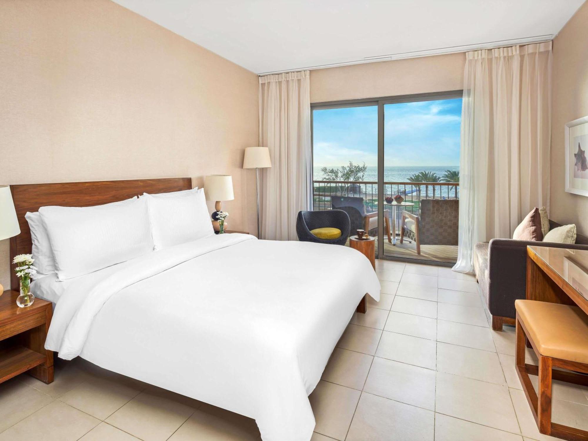 Superior Zimmer mit Kingsize-Bett
