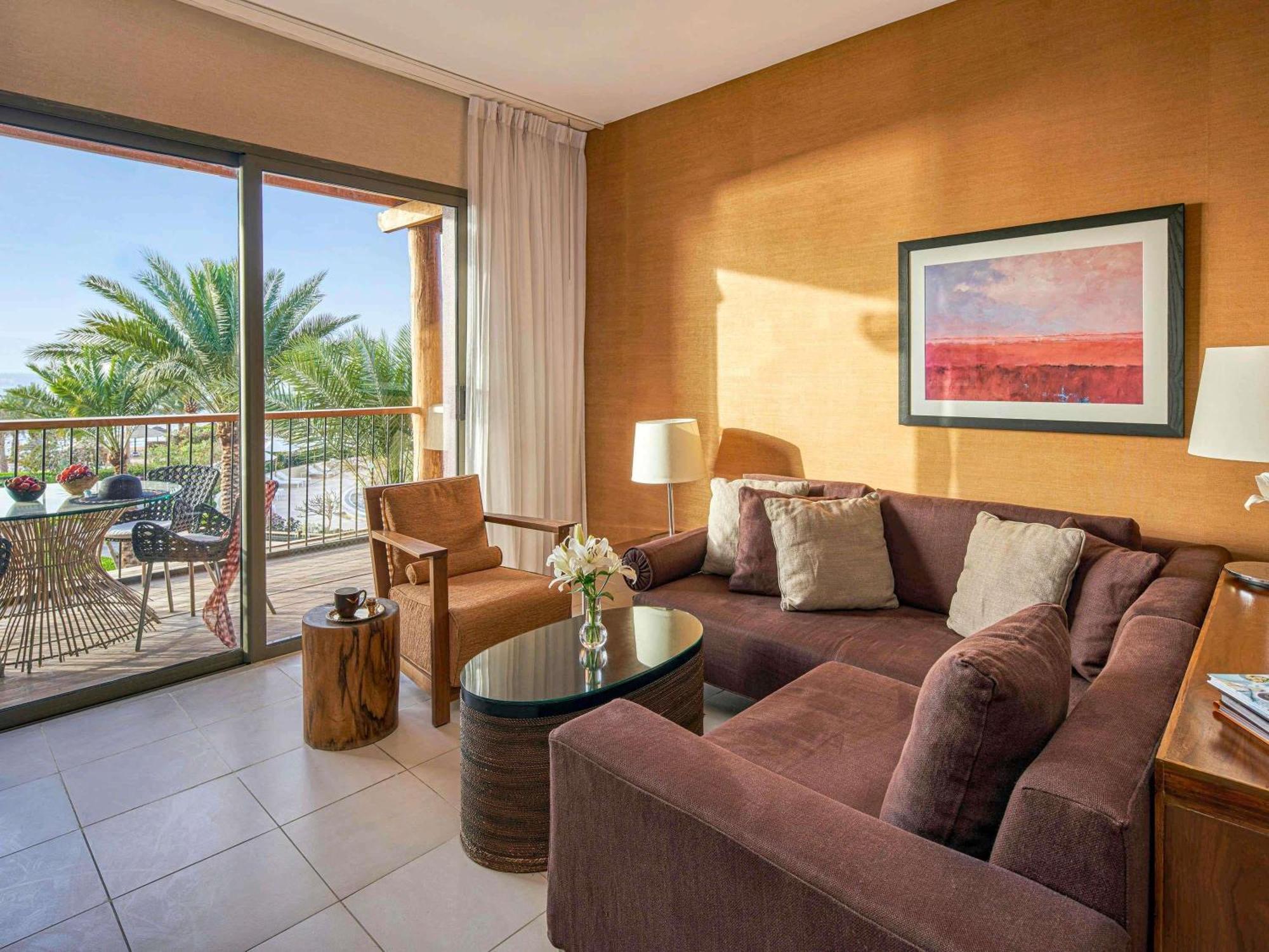 Suite mit Kingsize-Bett und Meerblick