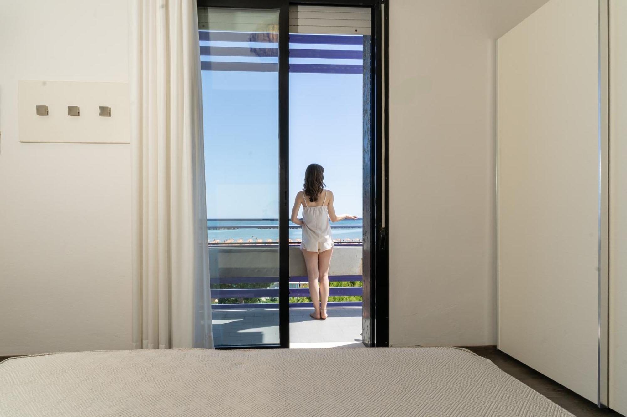 Double Room Sea View,1717031376:JPEG