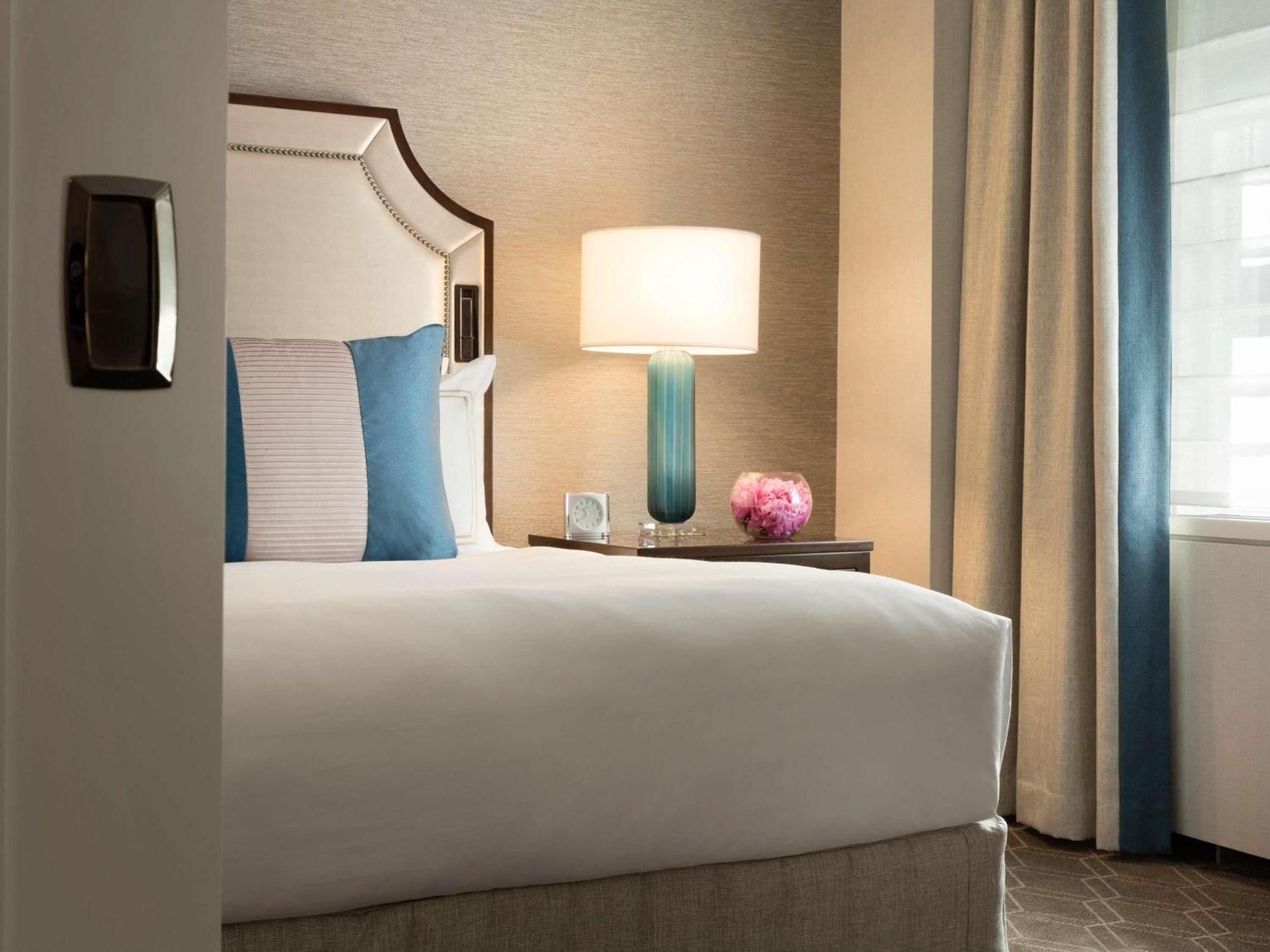 One-Bedroom King Suite
