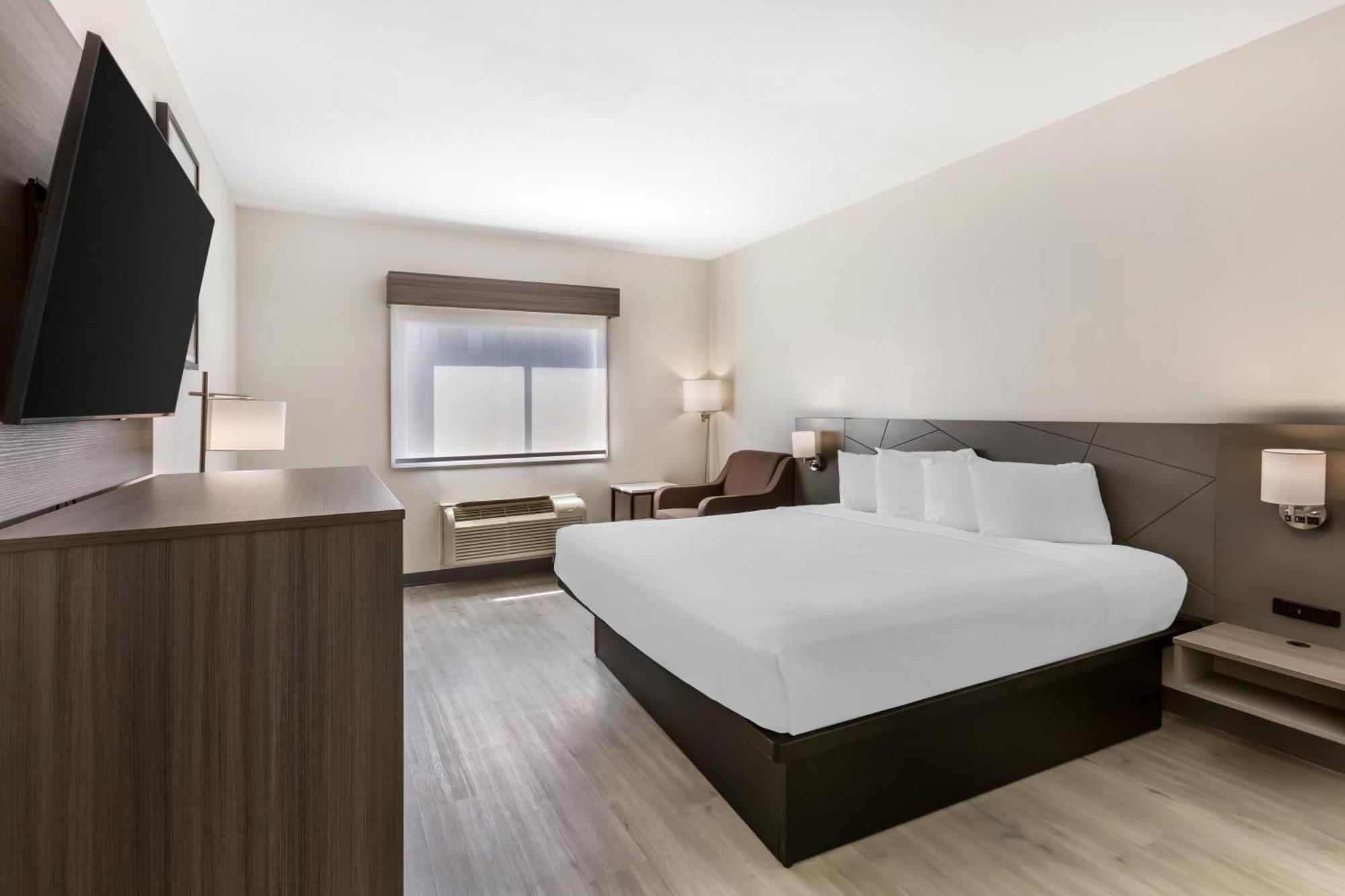 King Room - Non-Smoking