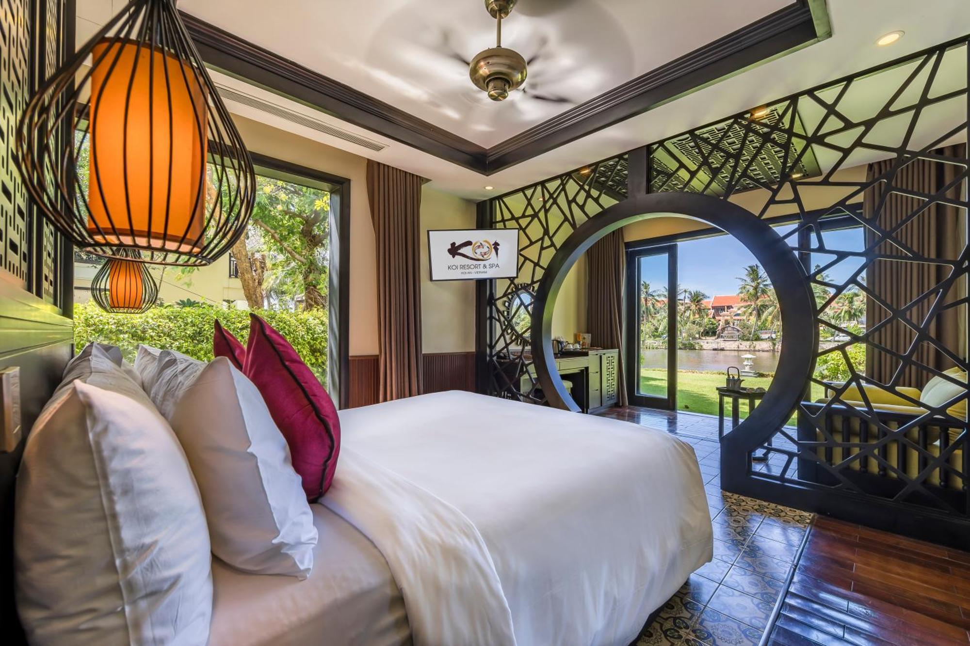 Four-Bedroom Villa with Private Pool and River View