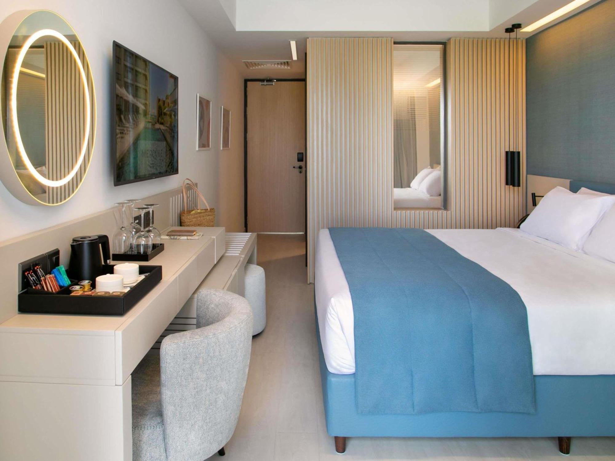 Standard Doppelzimmer mit Balkon und Meerblick