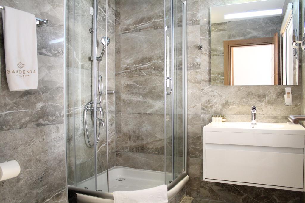Special Offer - Double Room with Romantic Package
