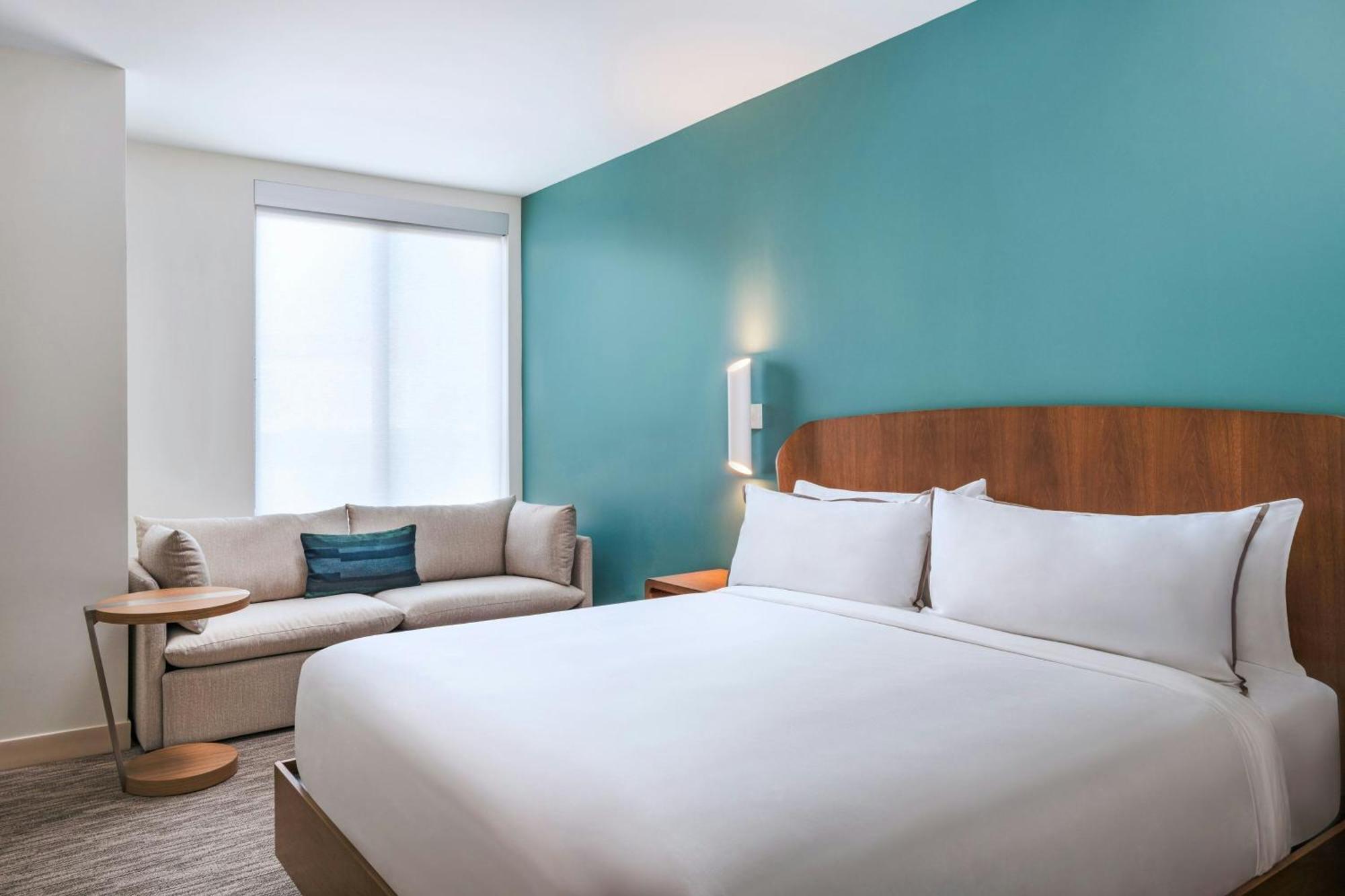 One-Bedroom King Suite - Mobility Accessible