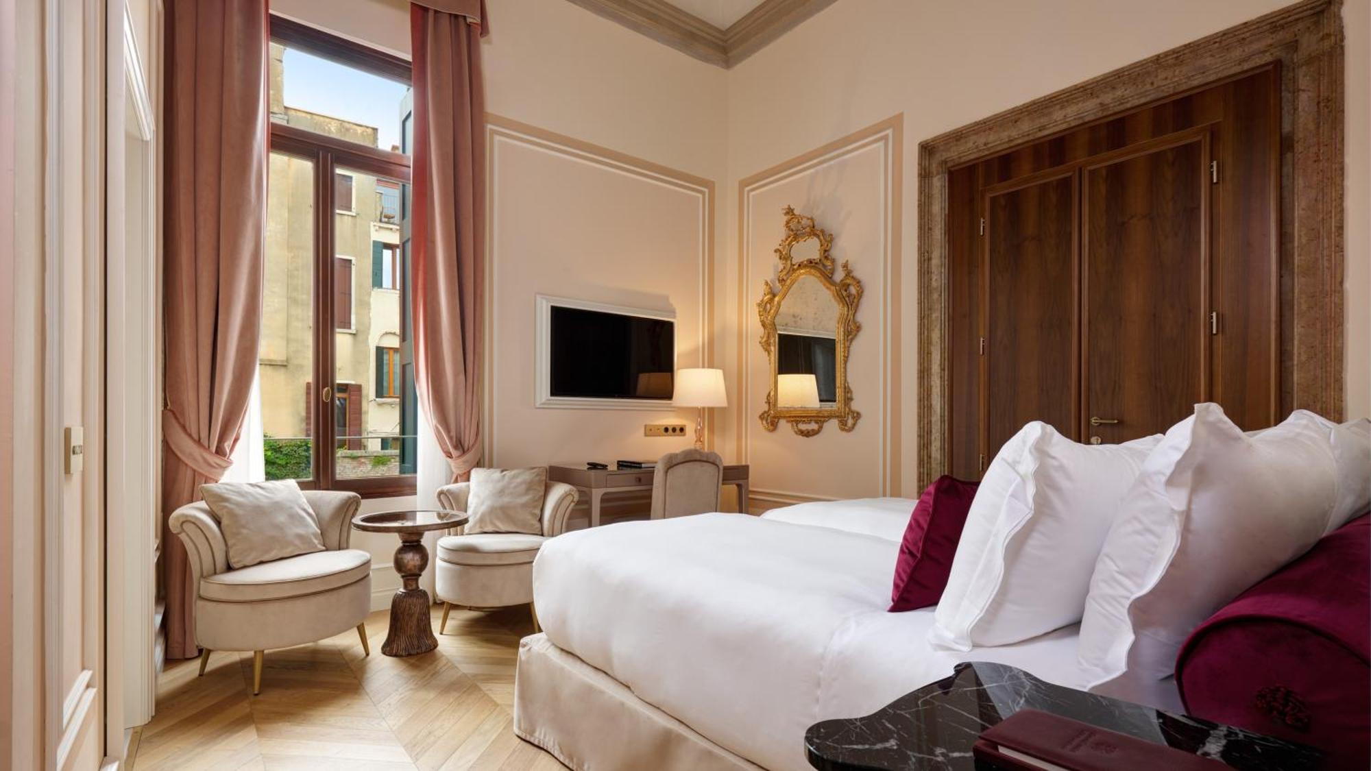 Comfort Deluxe Double Room Garden View