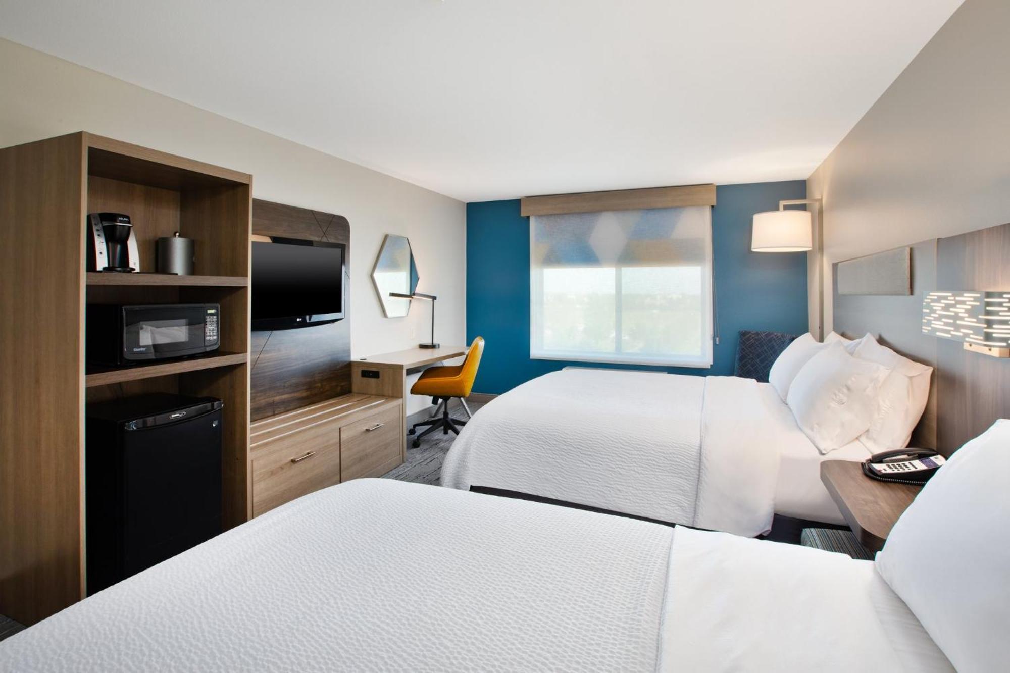 Standard Room with Two Queen Beds