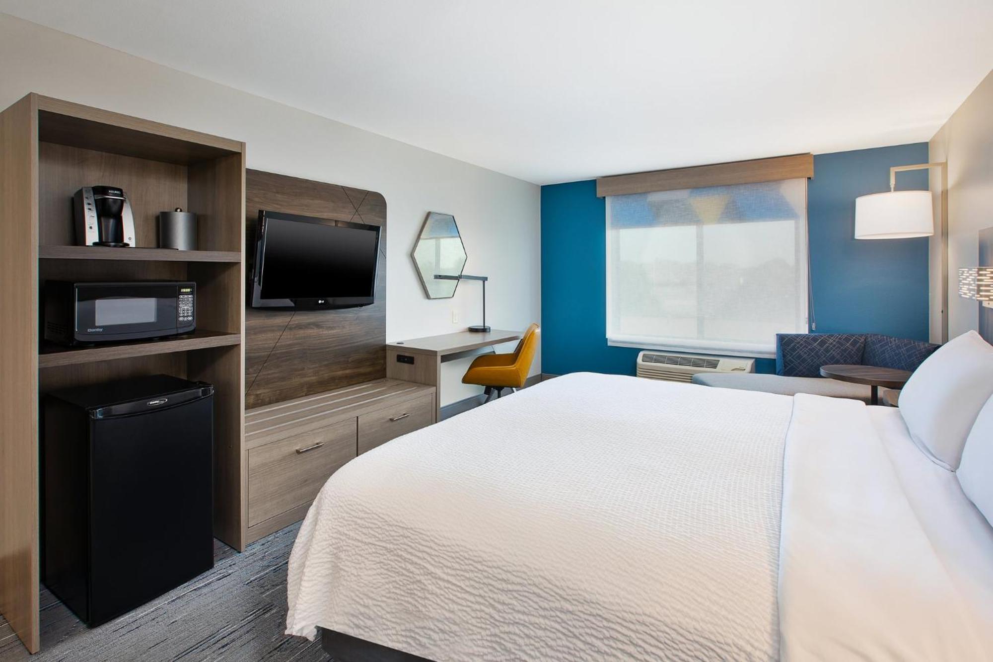 Standard King Room