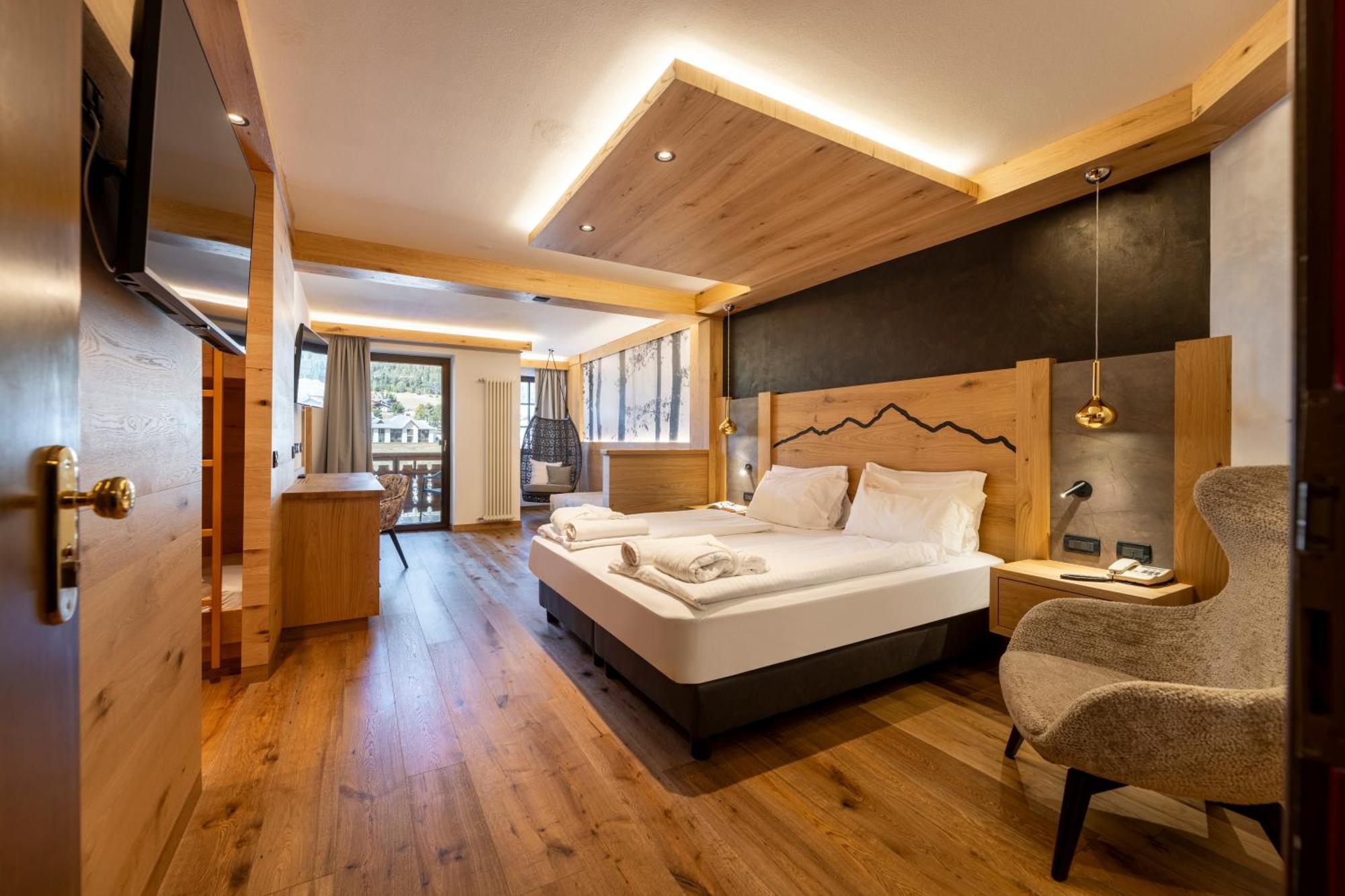 Junior Suite,1730059294:JPEG