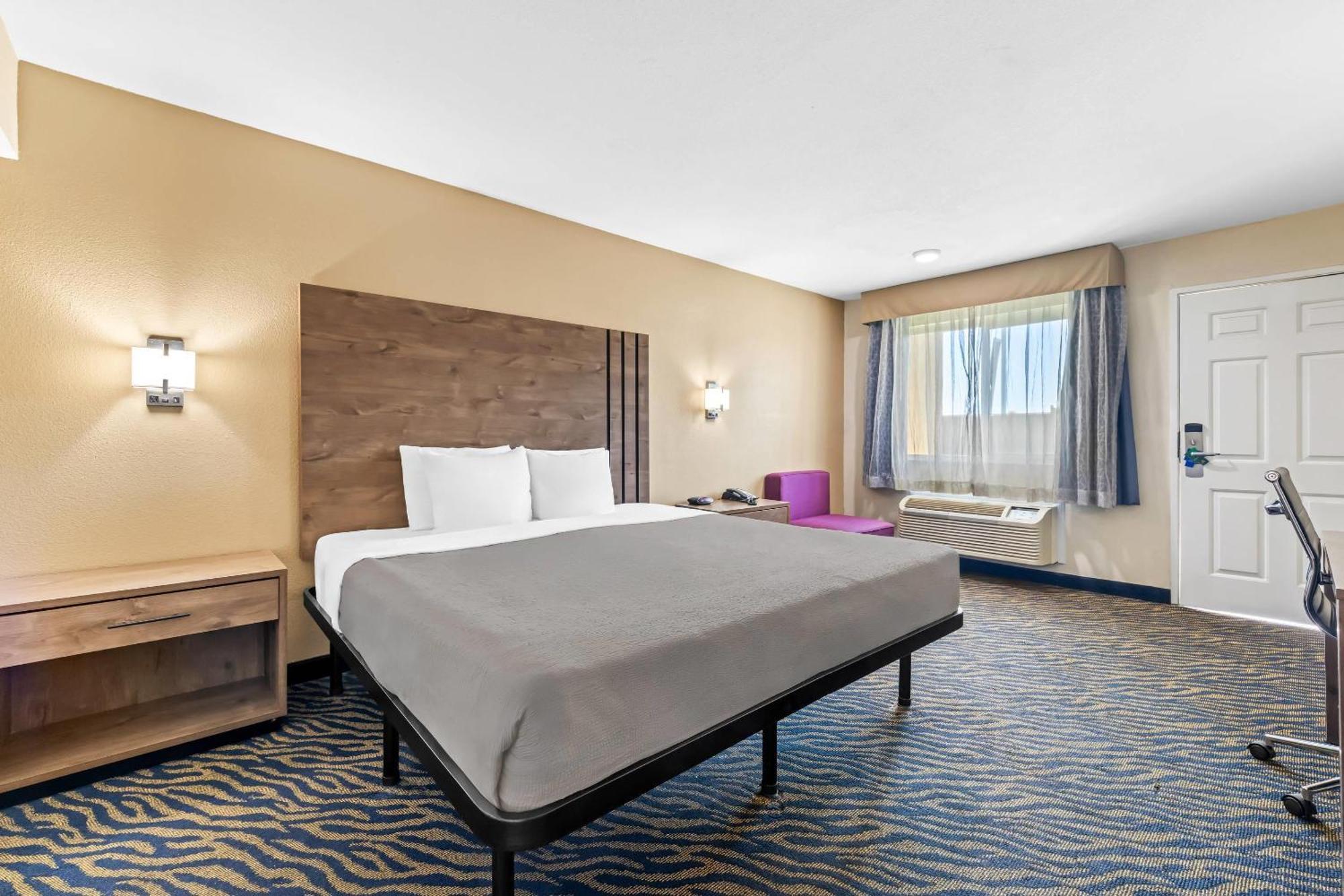 King Room - Disability Access/Non Smoking
