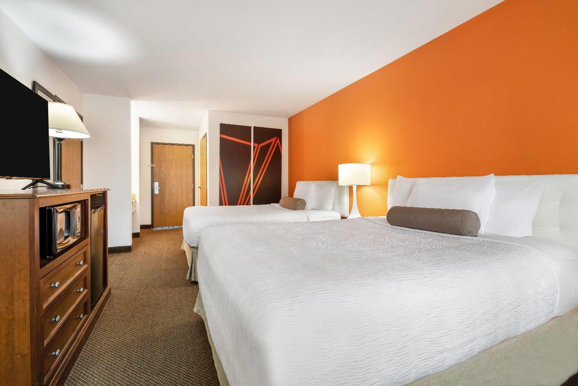 Queen Room with Two Queen Beds - Non-Smoking