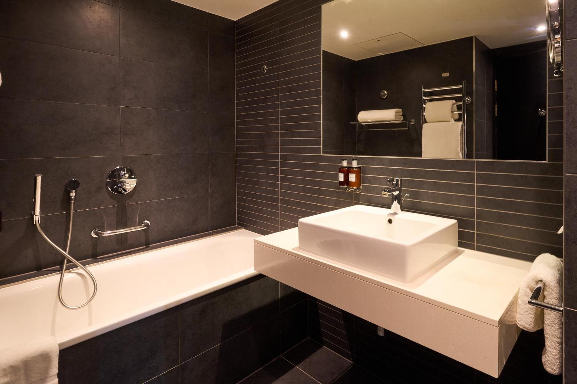 One-Bedroom Suite