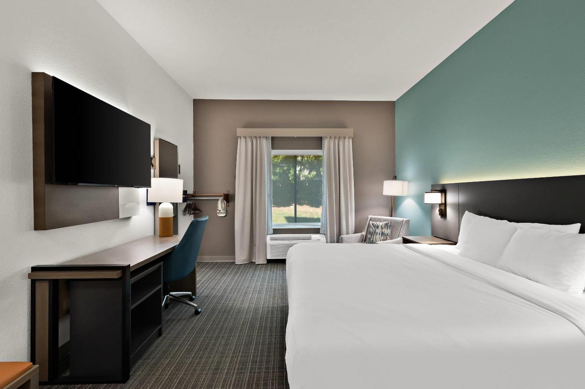 King Room - Accessible/Non-Smoking
