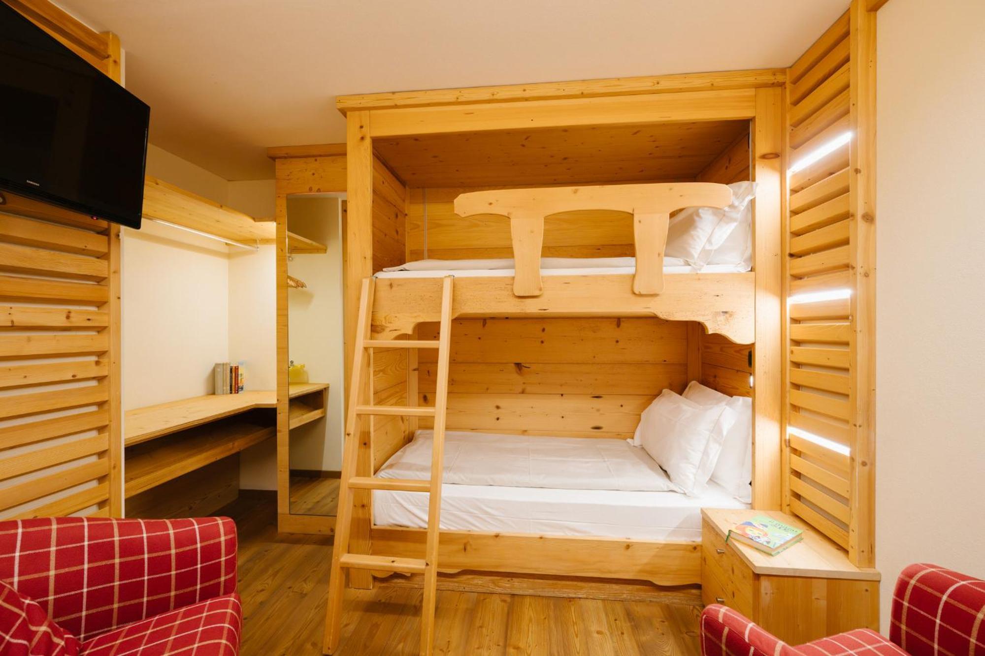 Family Suite,1742660454:JPEG