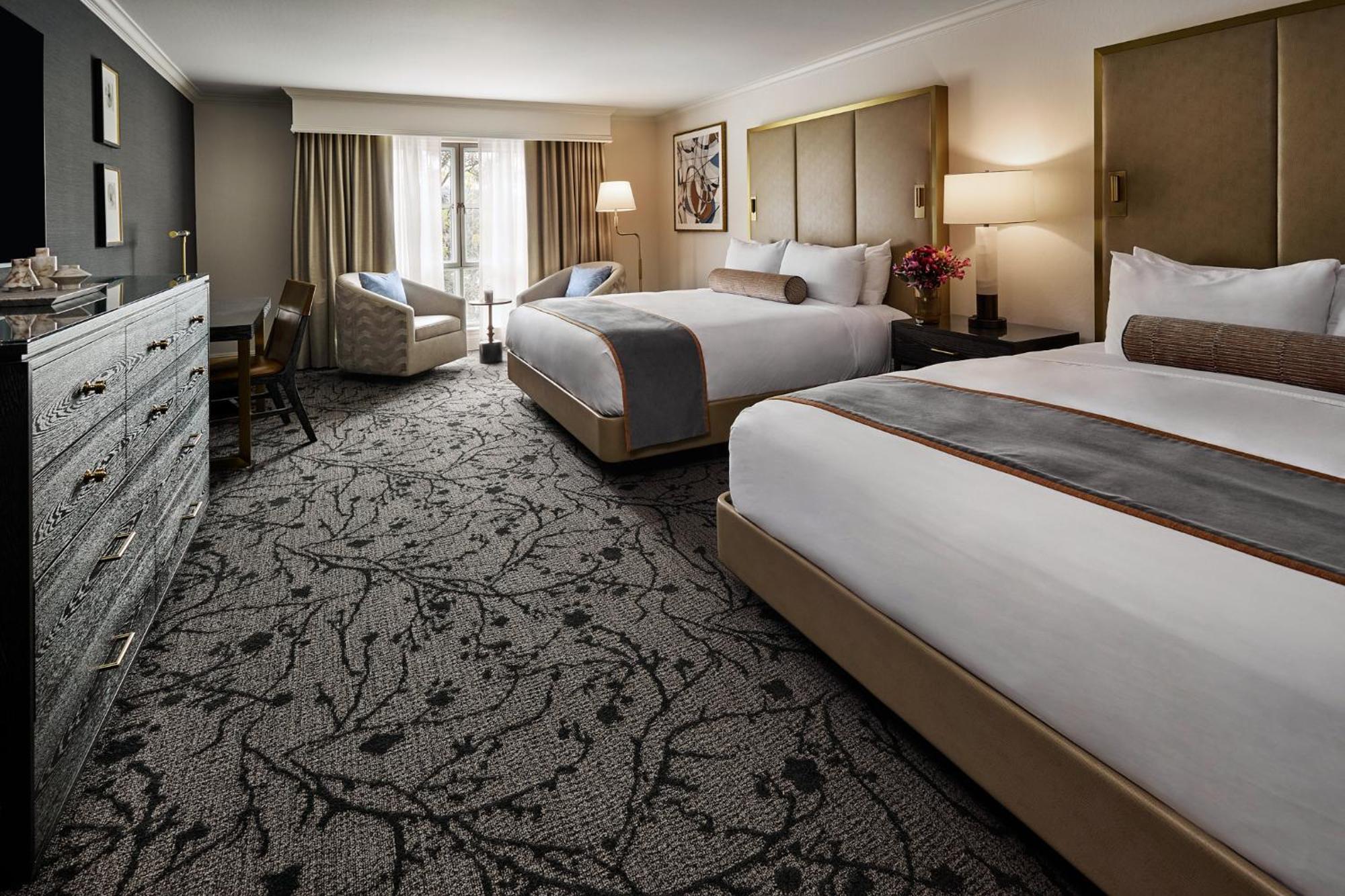 Deluxe Two King Beds