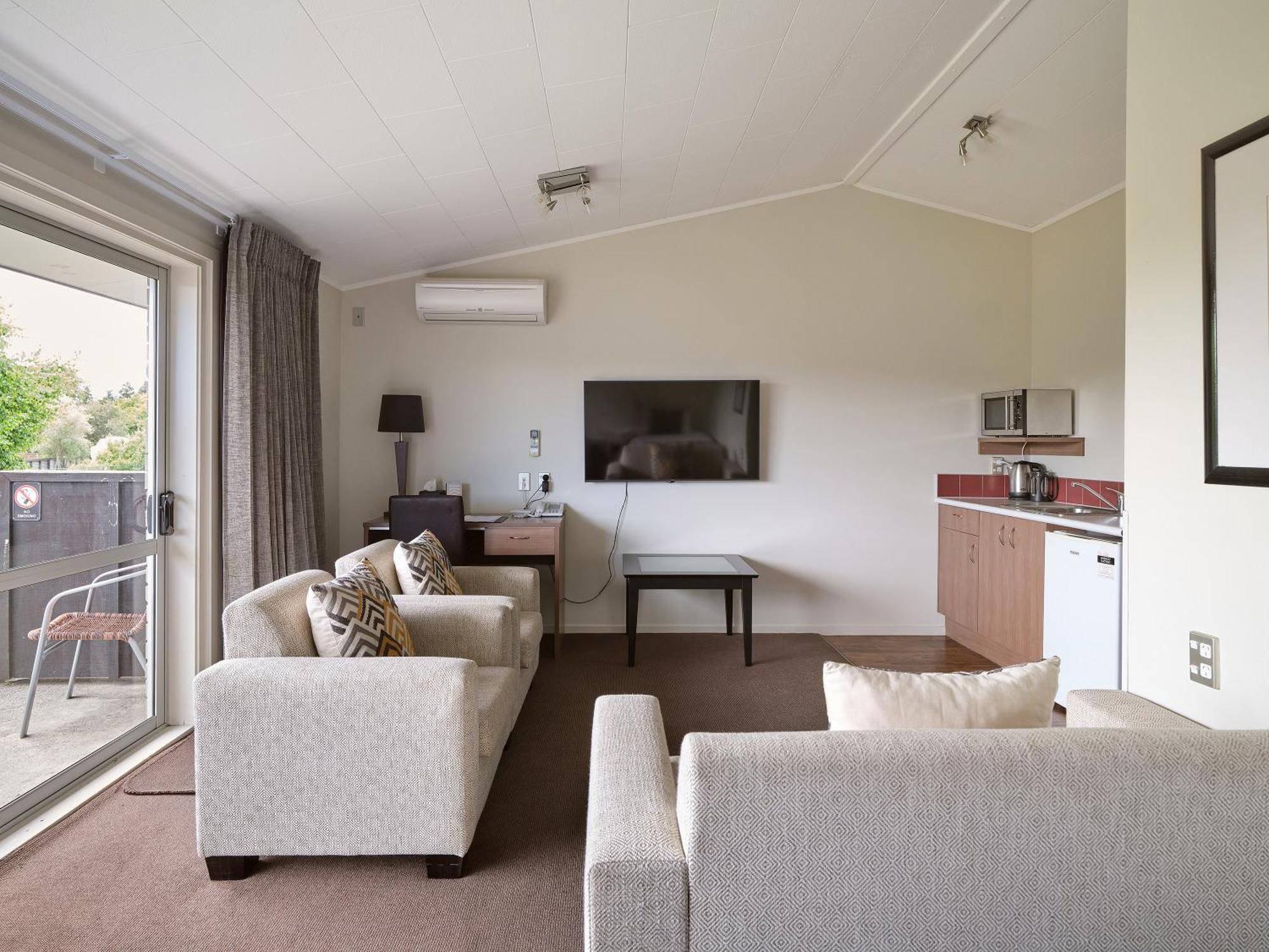 One Bedroom Family Garden Room