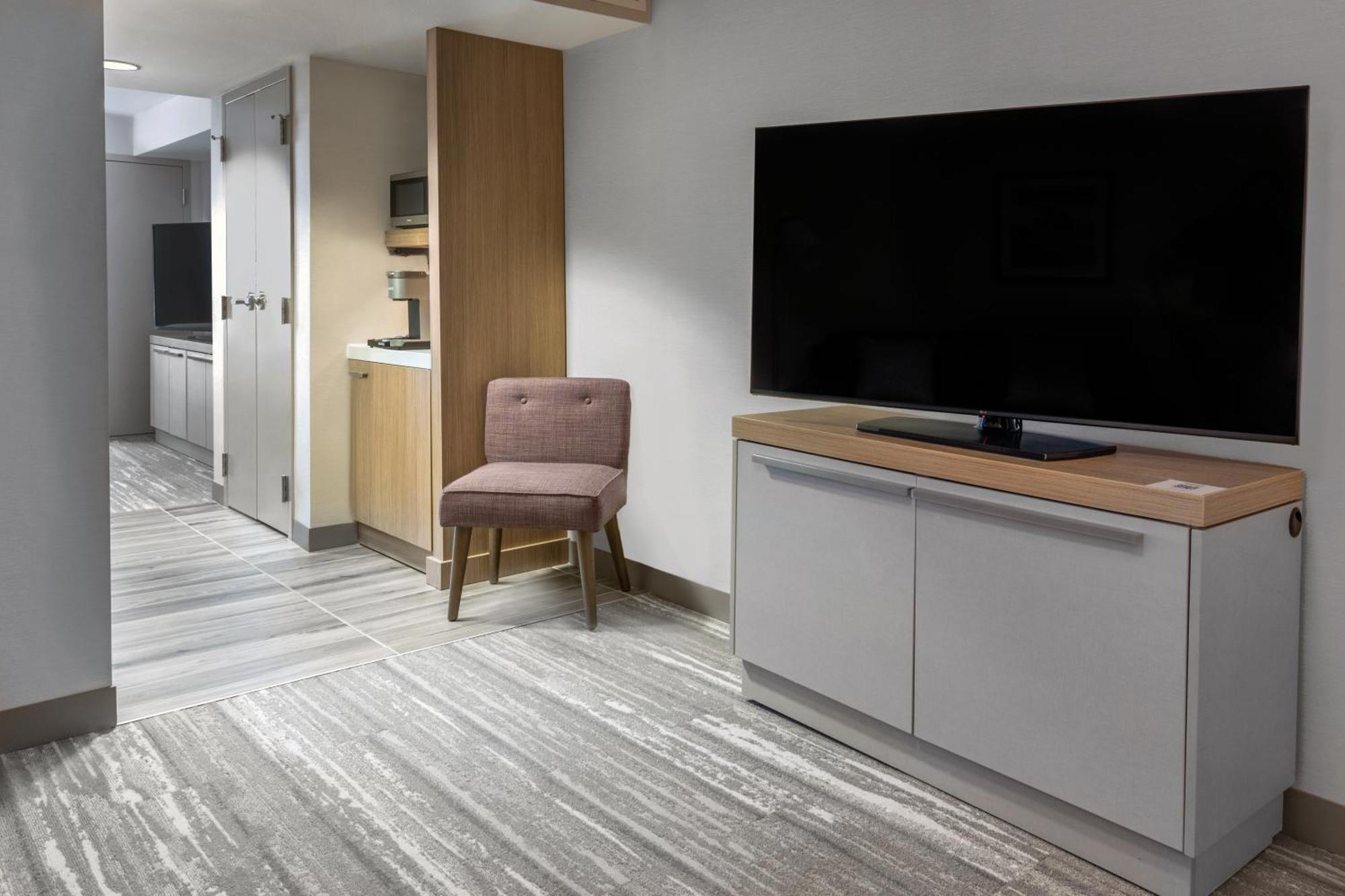Junior King Suite with Peloton Bike