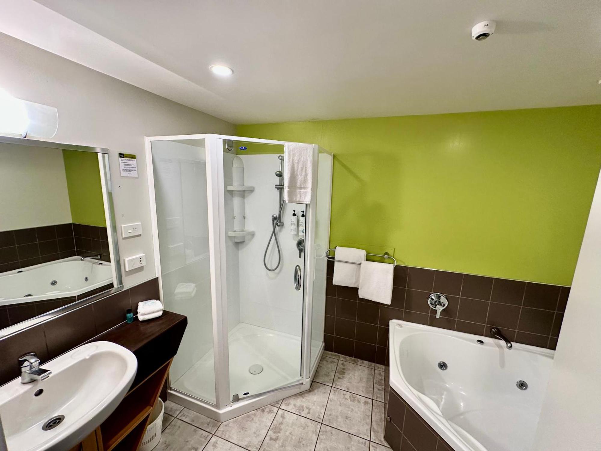 Twin Suite