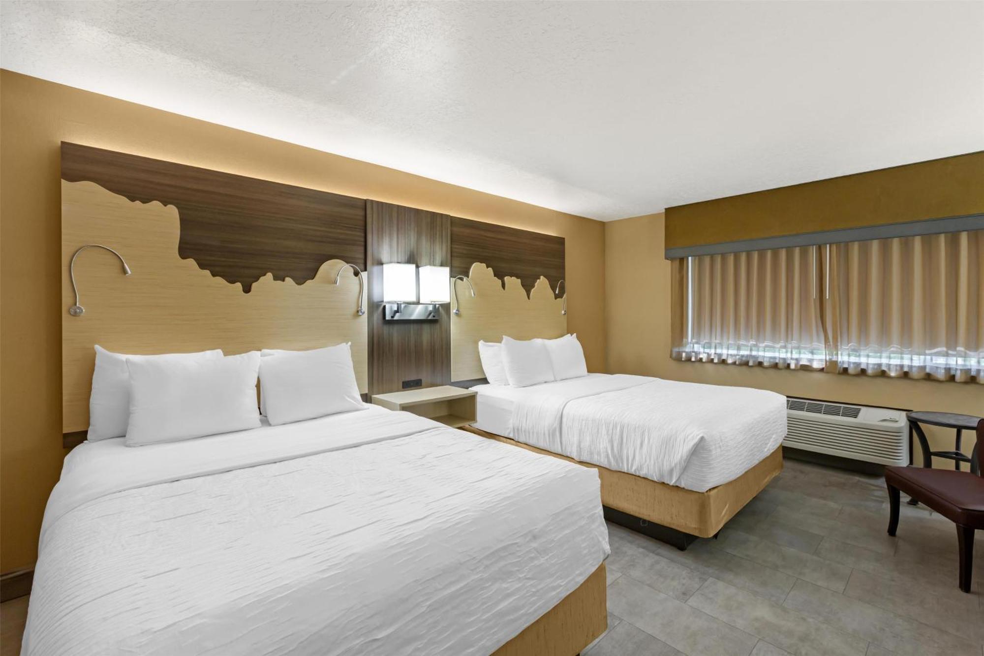 Queen Room with Two Queen Beds - Non-Smoking