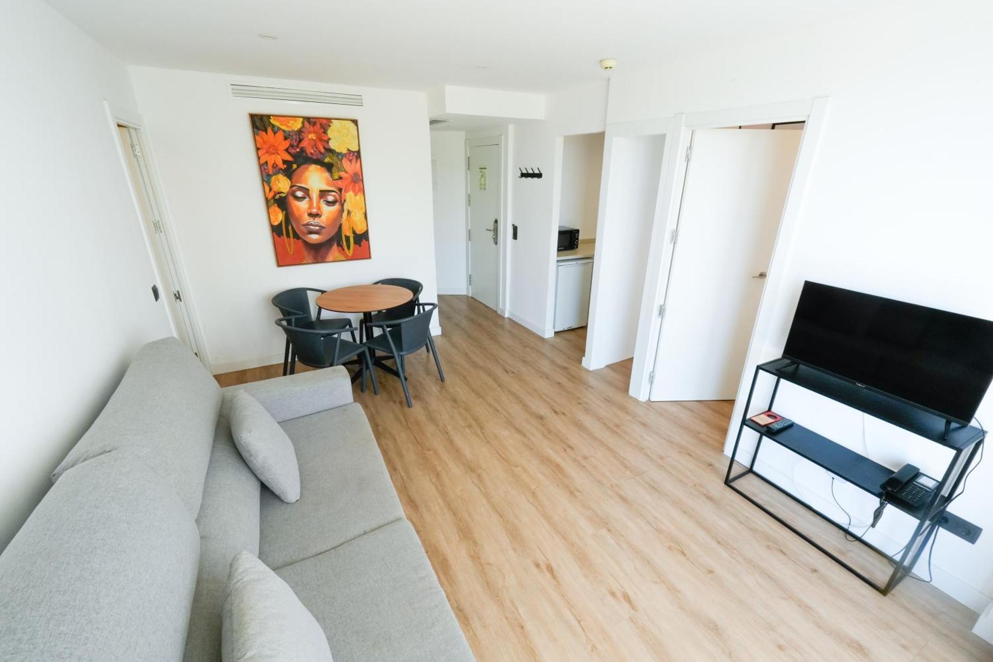 Two-Bedroom Apartment,1742788844:JPEG