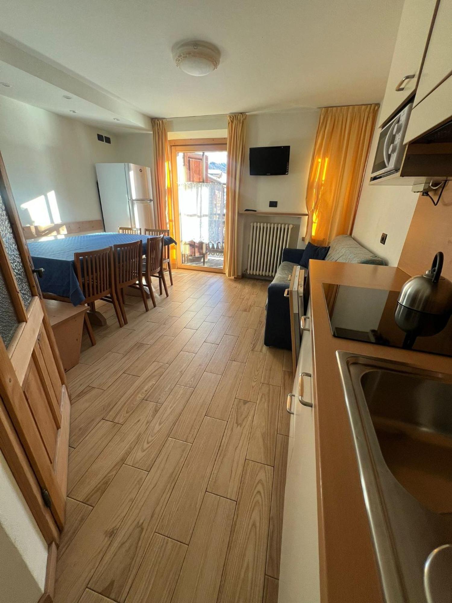 Appartamento con 3 Camere da Letto