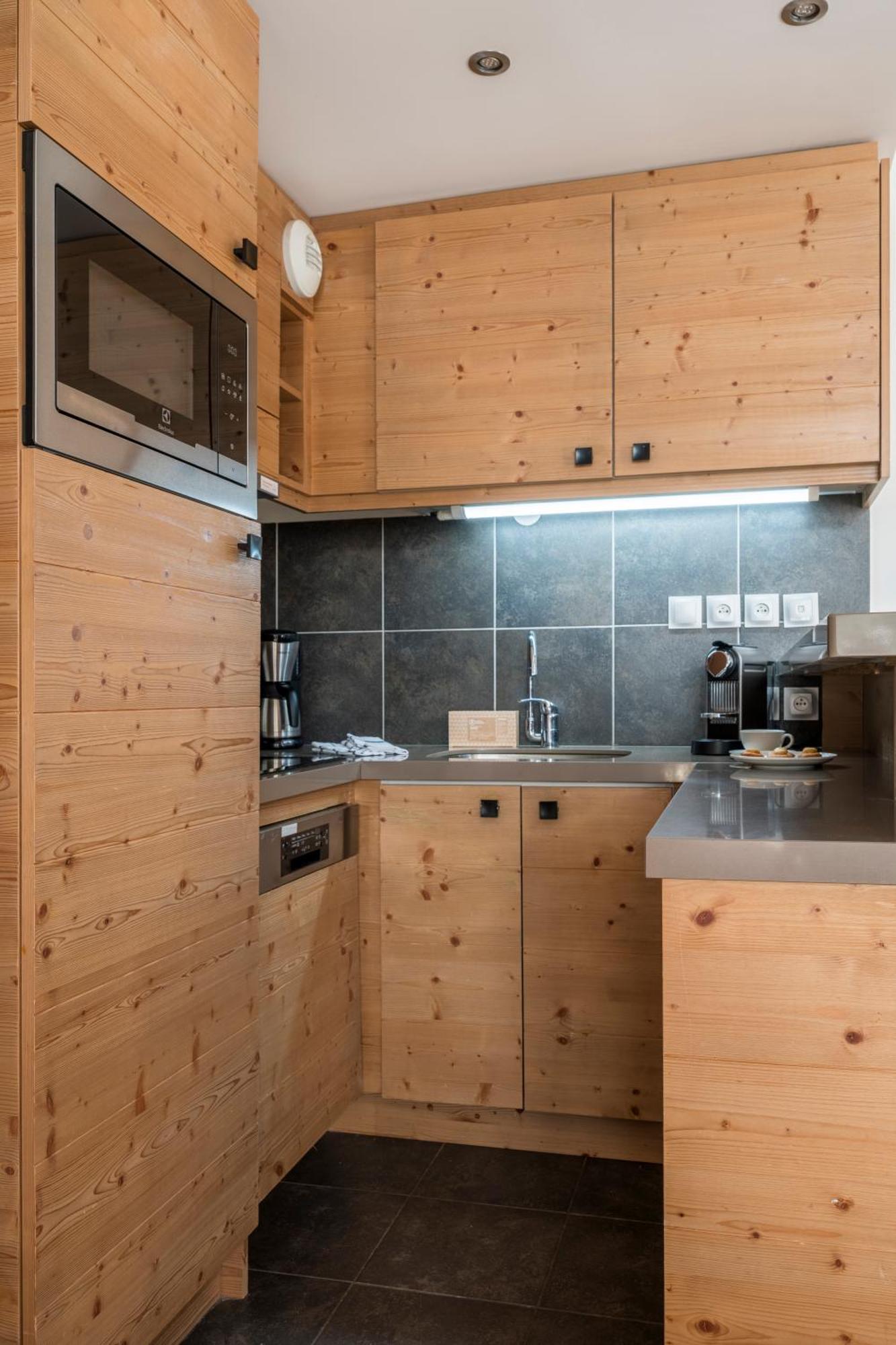 Two-Bedroom Apartment with Balcony (6 People)