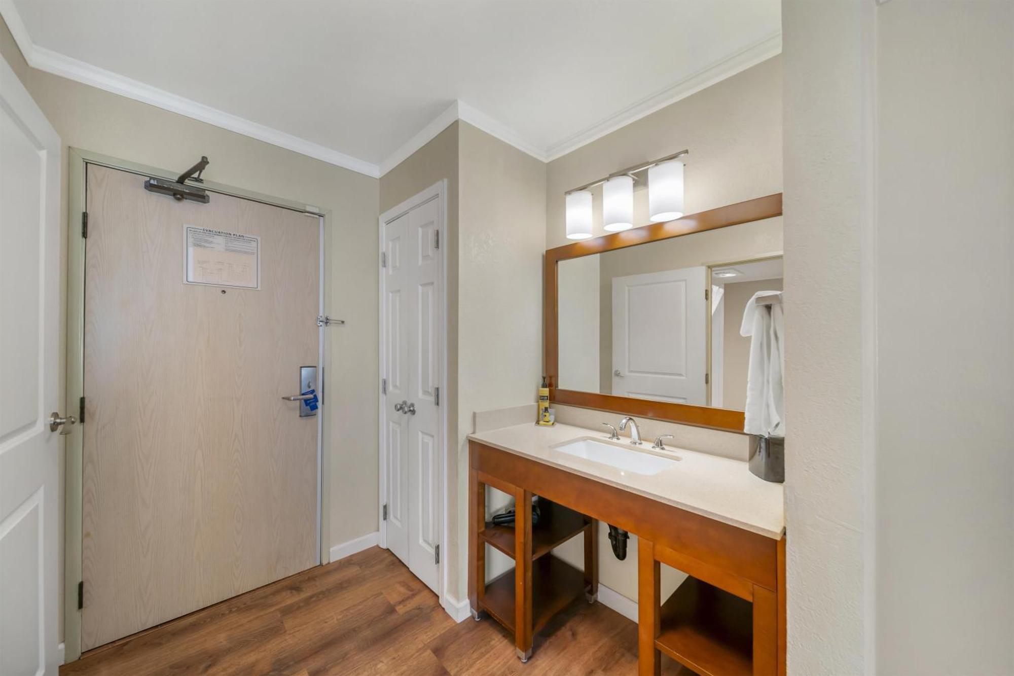Queen Room with Two Queen Beds - Interior/Non-Smoking