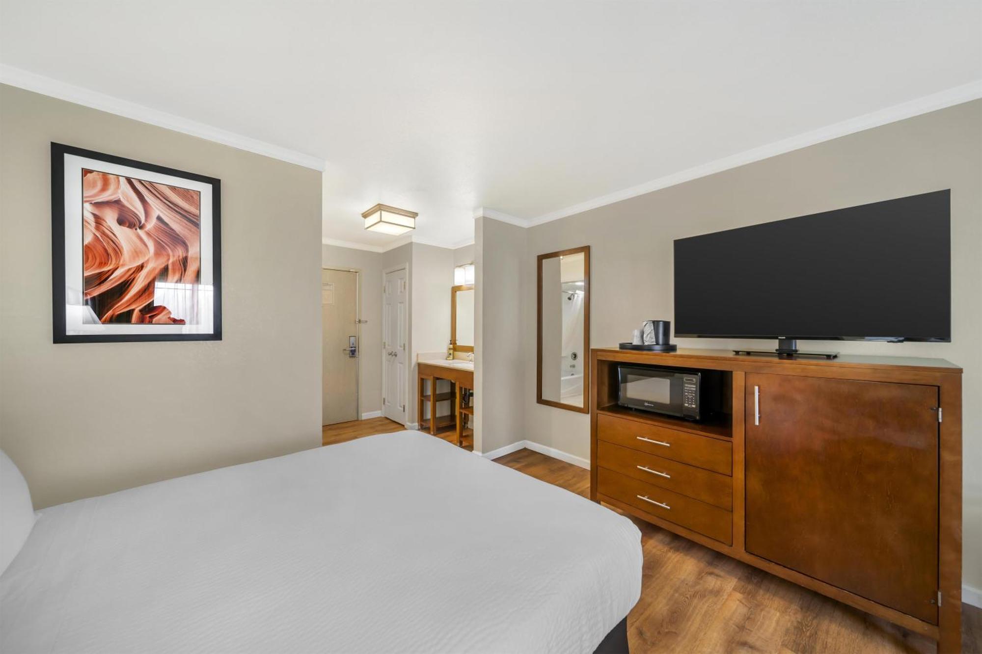 Queen Room with Two Queen Beds and Patio - Non-Smoking