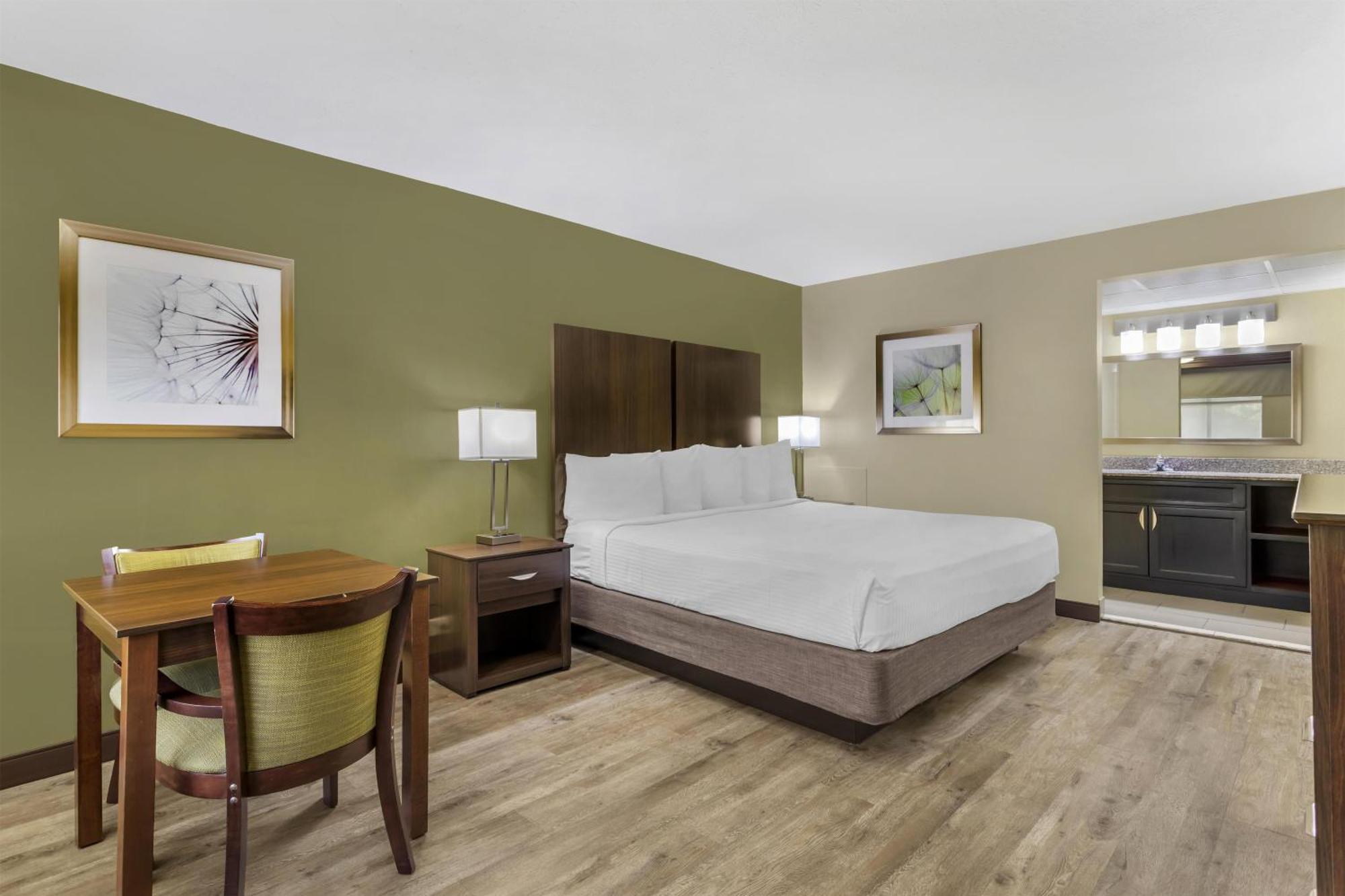 King Room - Non-Smoking