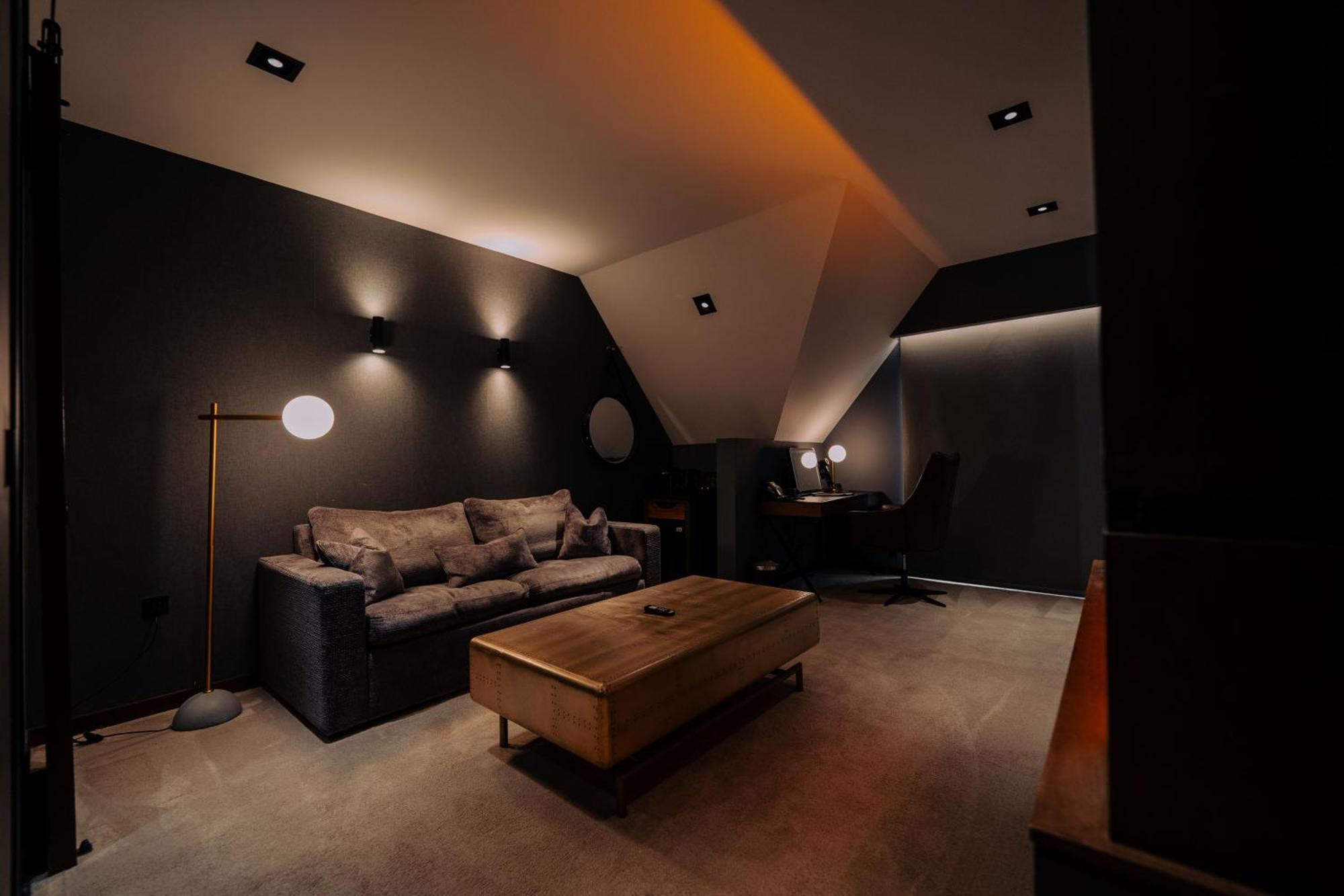 Signature Suite