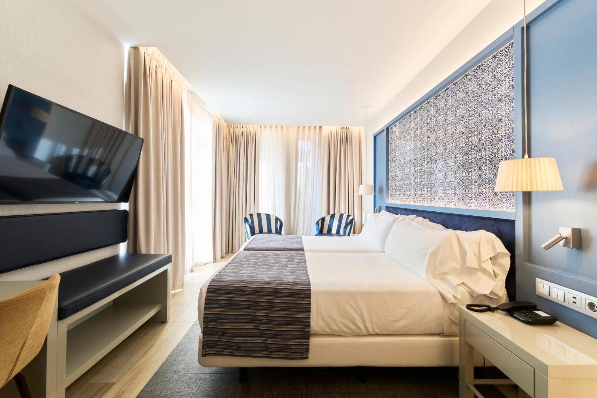 Superior Zweibettzimmer mit Terrasse und privatem Pool