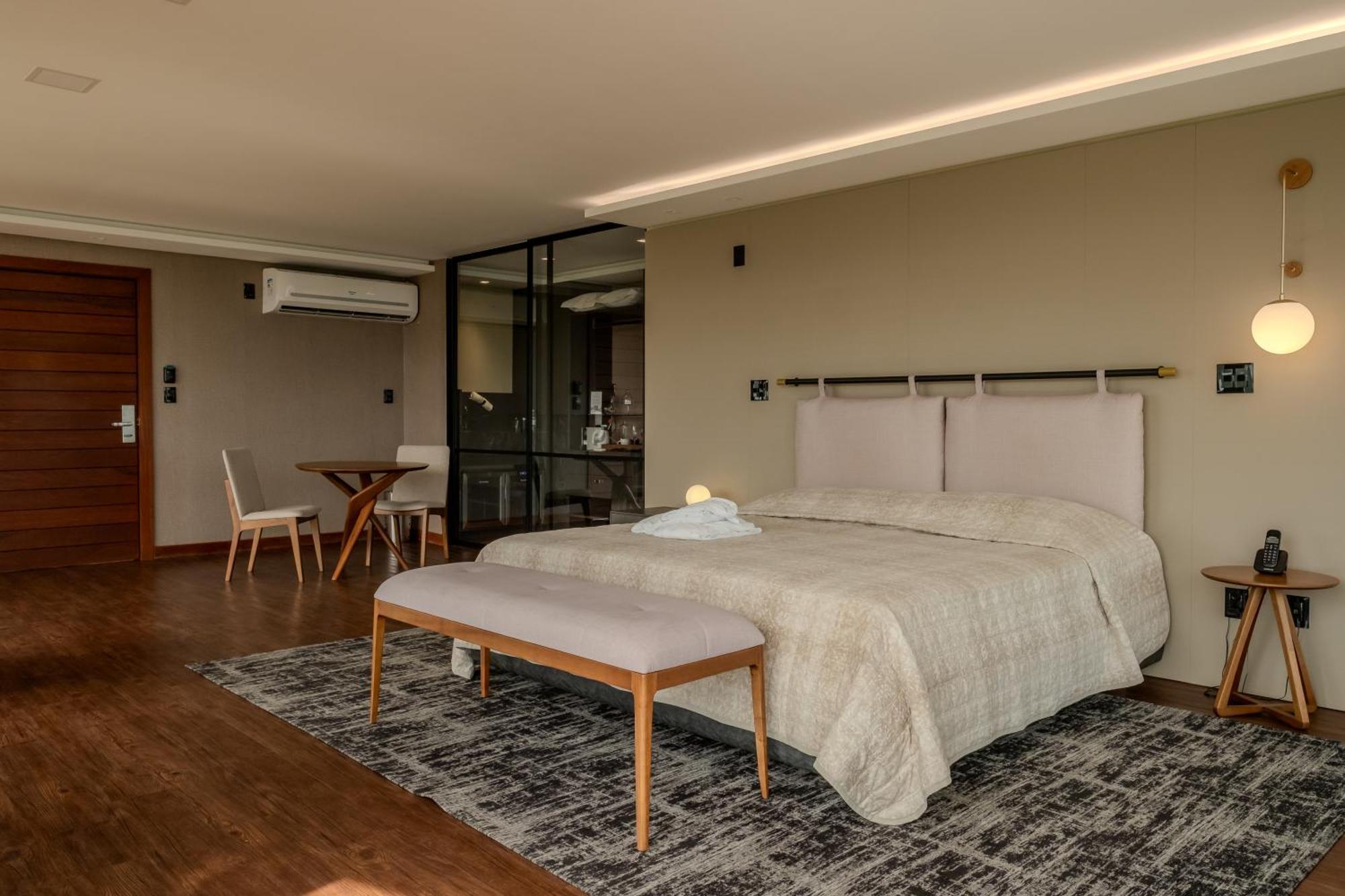 Suíte com Cama King-size
