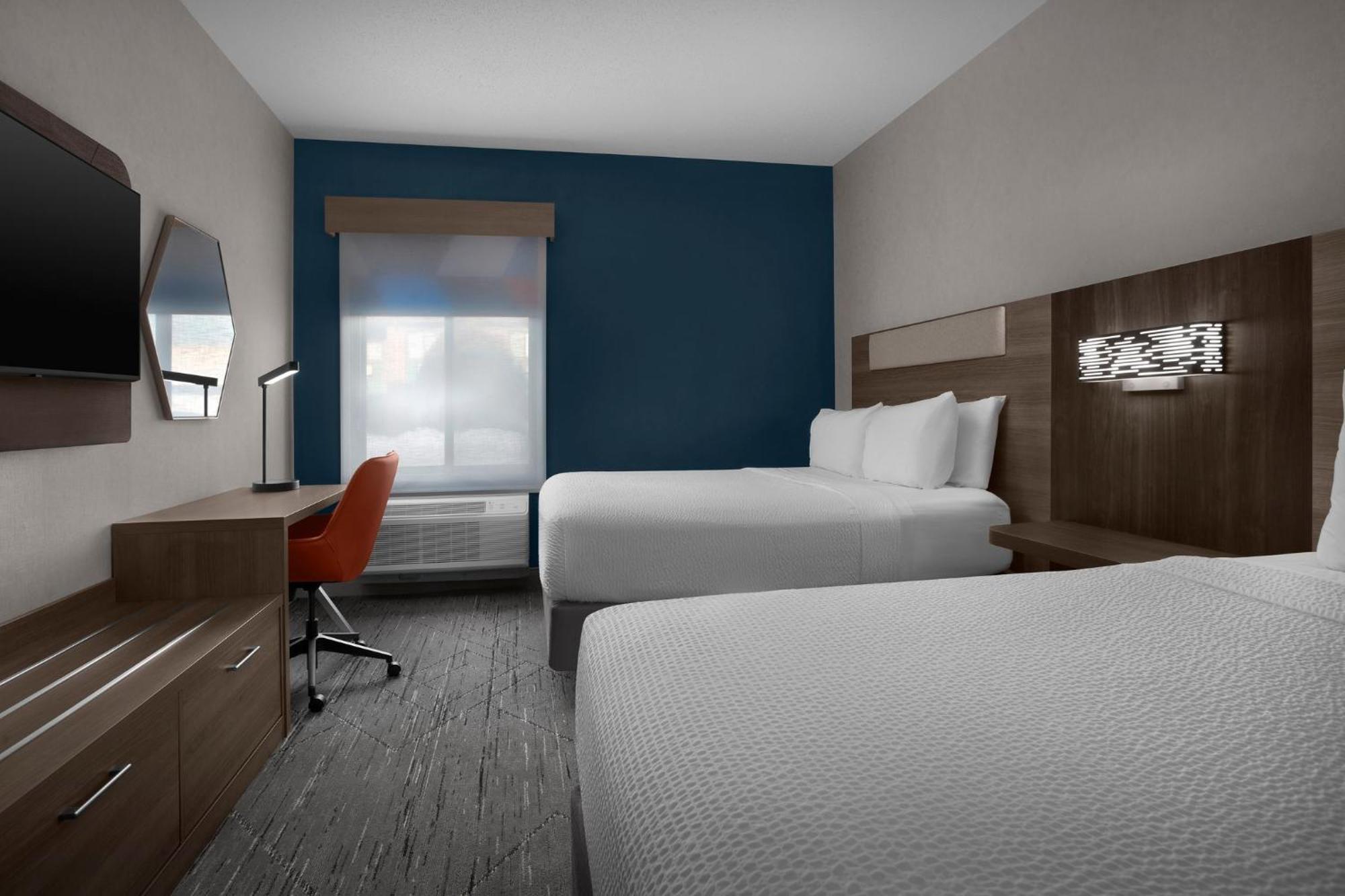 Standard Queen Room with Two Queen Beds - Communications and Mobility Accessible