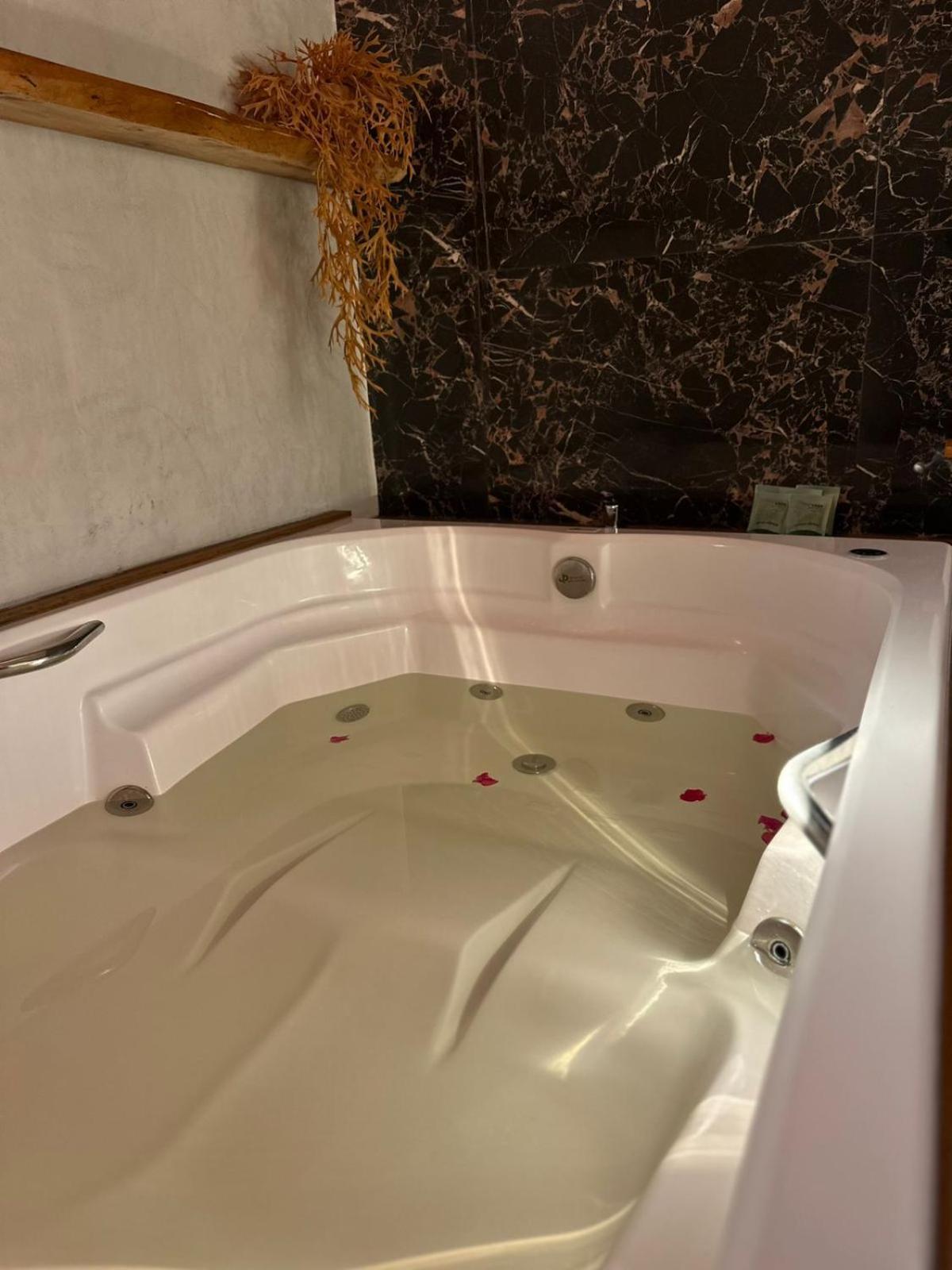 Double Room Spa Bath