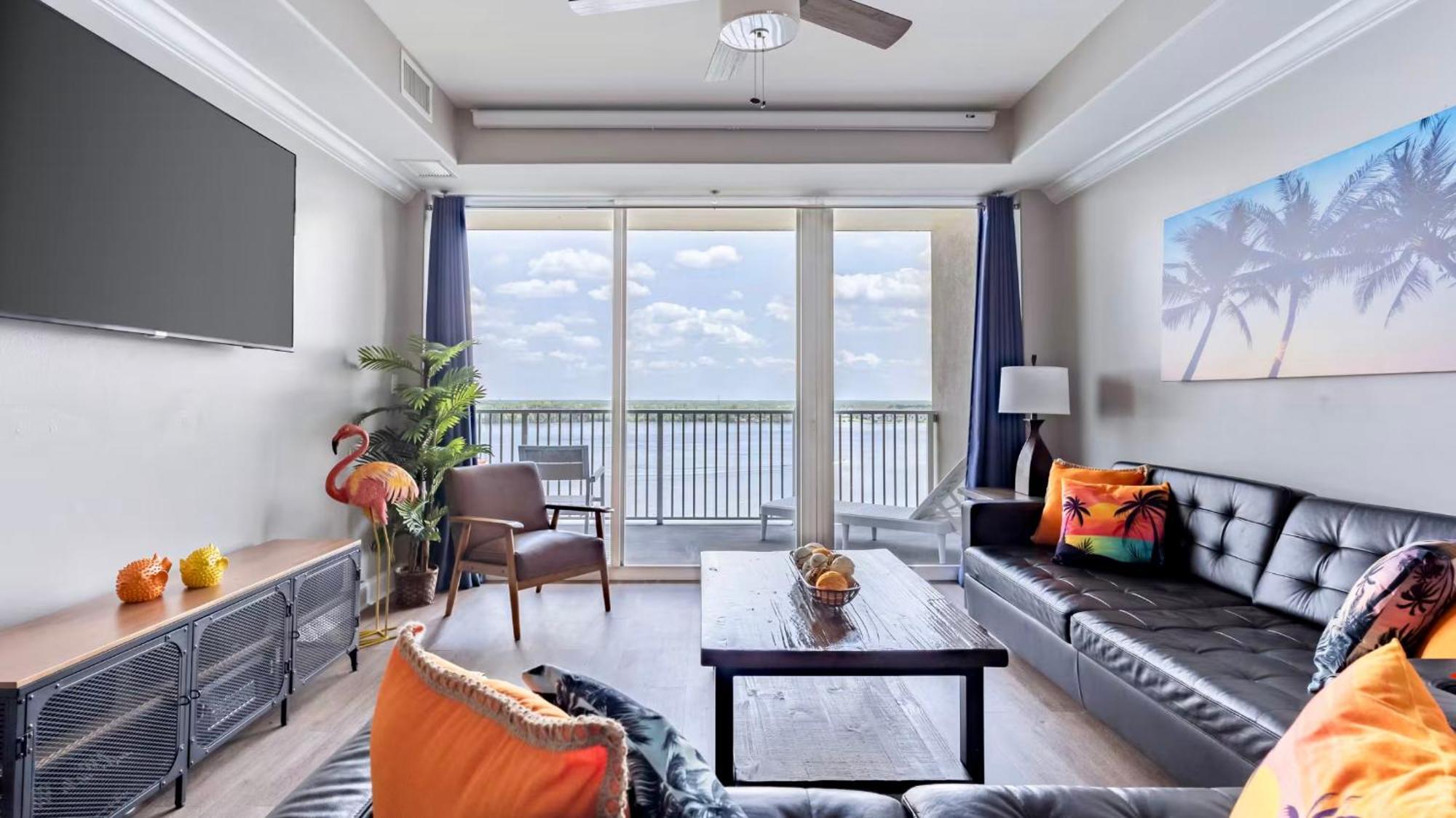 Three-Bedroom Apartment with Lake View