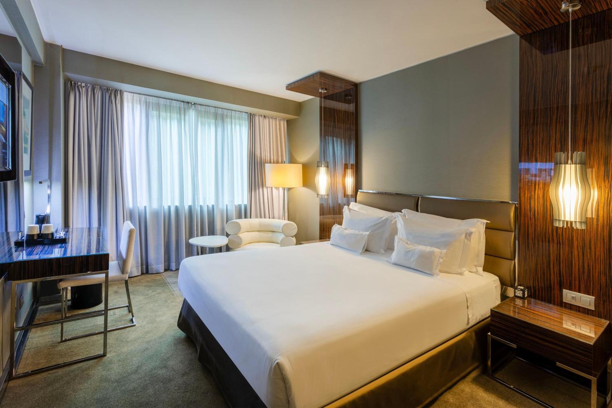 Deluxe Zimmer mit Kingsize-Bett