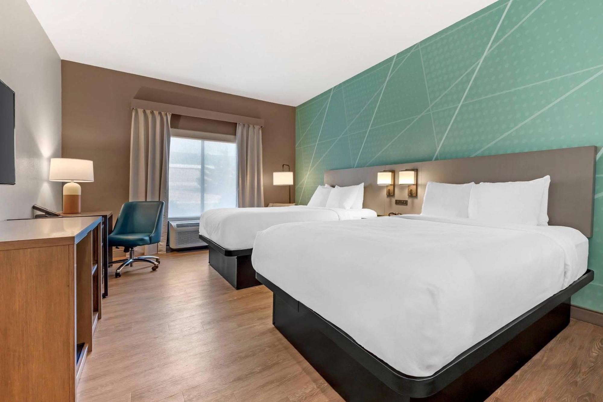 Queen Room with Two Queen Beds - Non-Smoking