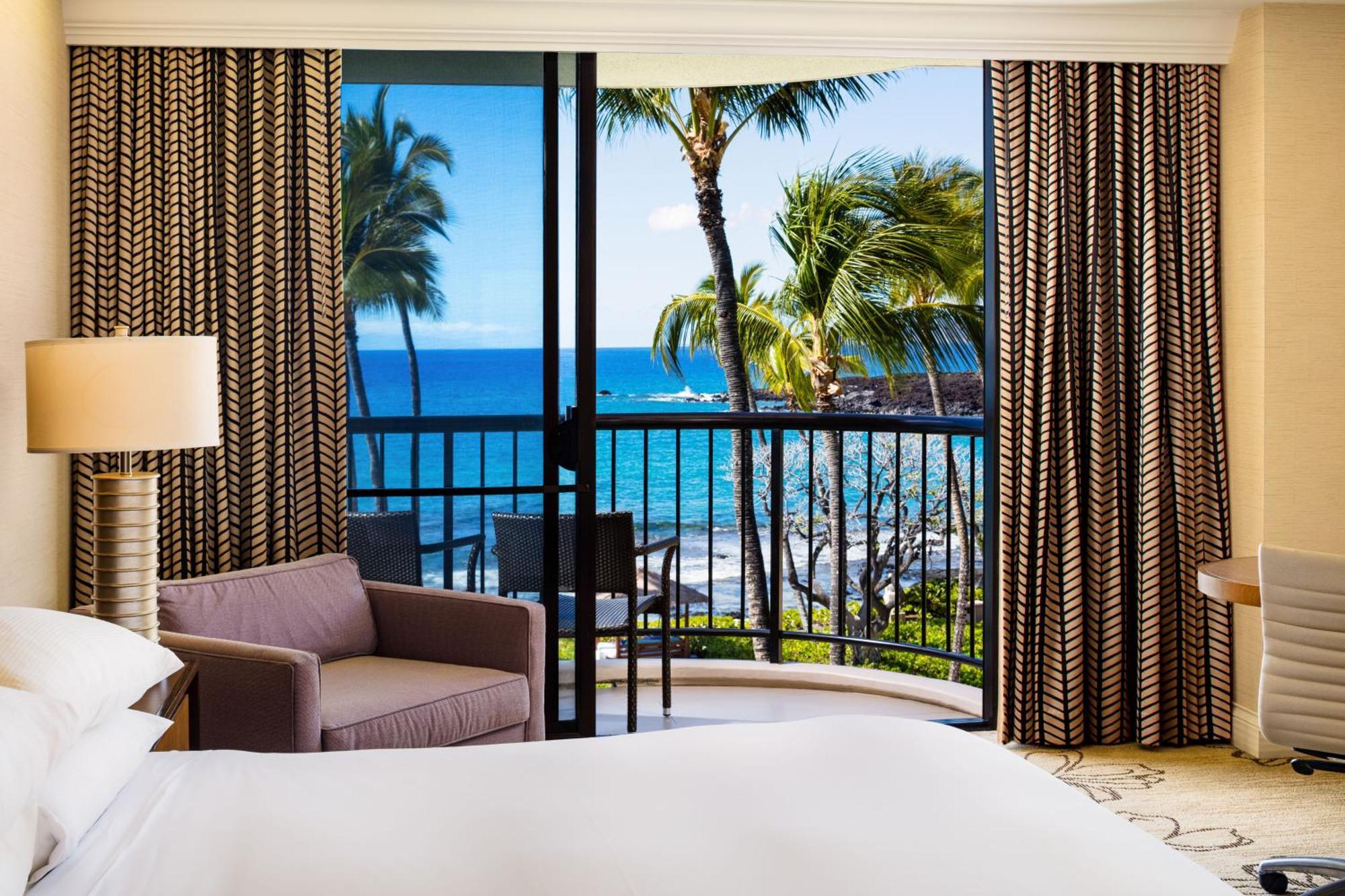 Quarto Makai com 1 Cama King-size e Vista Frontal do Mar