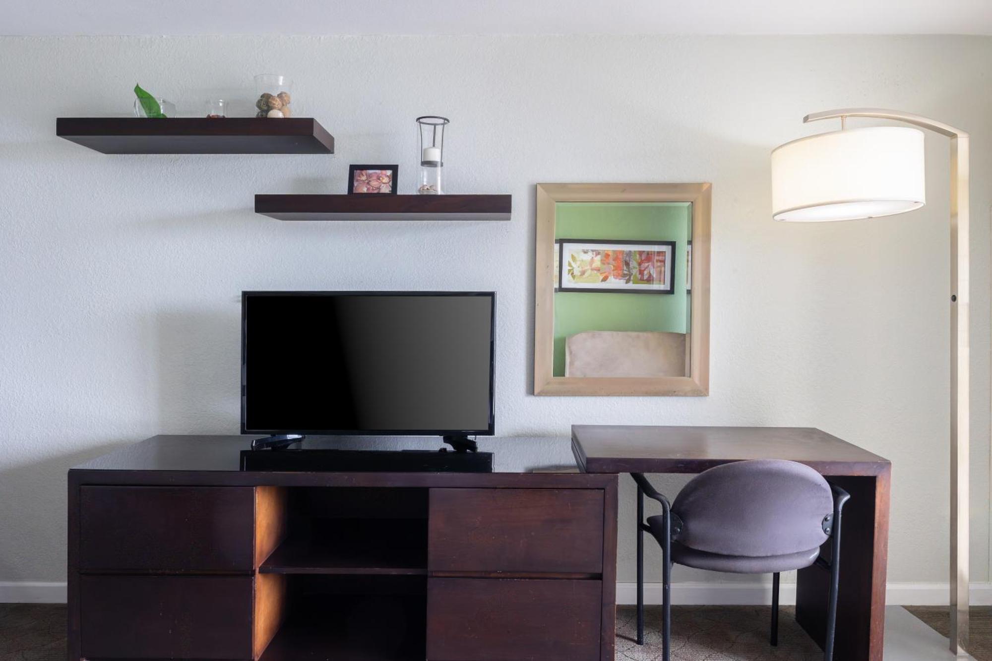 Studio Kitchenette