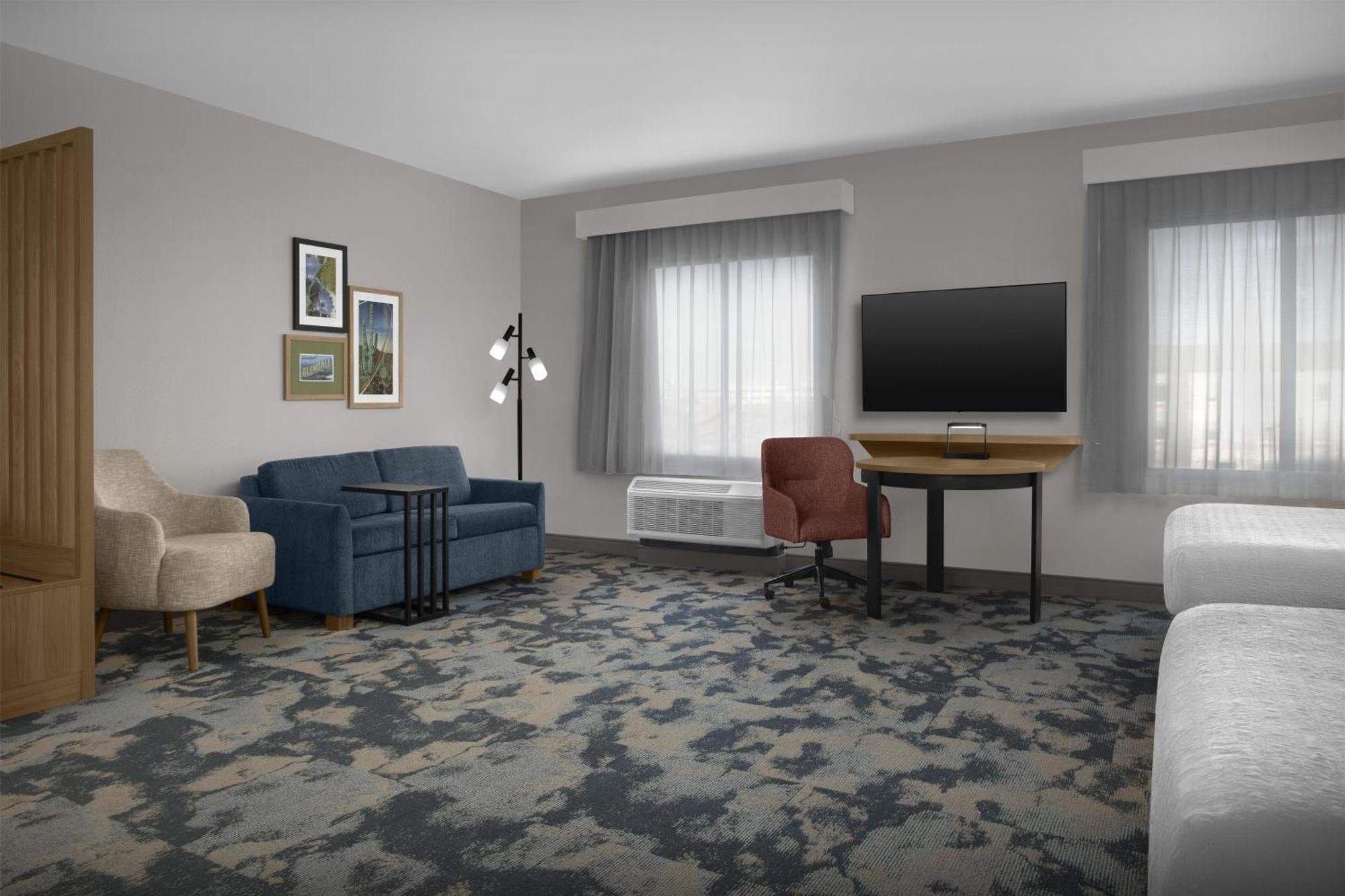 Suite with Two Queen Beds and Bath Tub - Mobility and Hearing Access/Non-Smoking