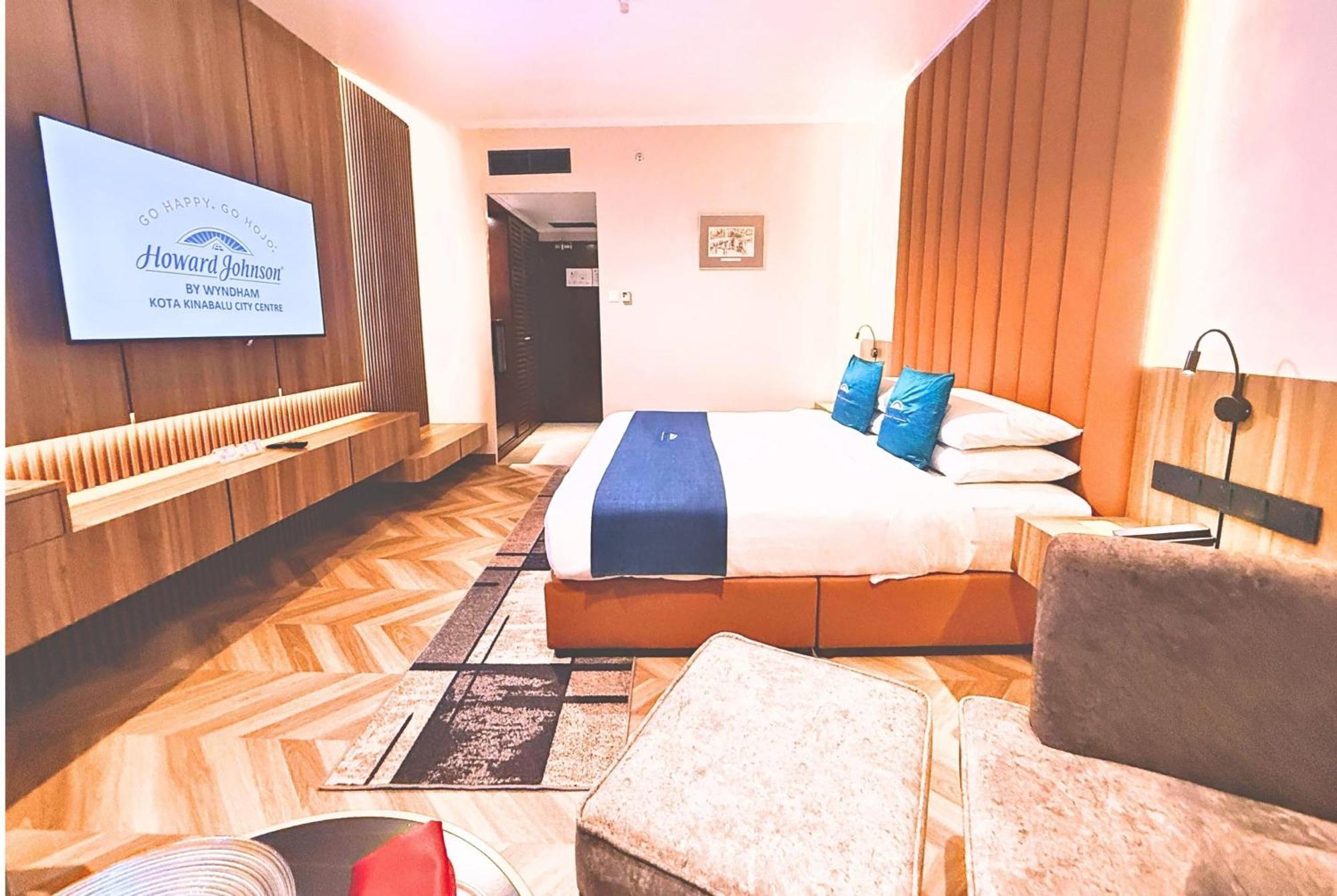 Deluxe King Room - Non-Smoking