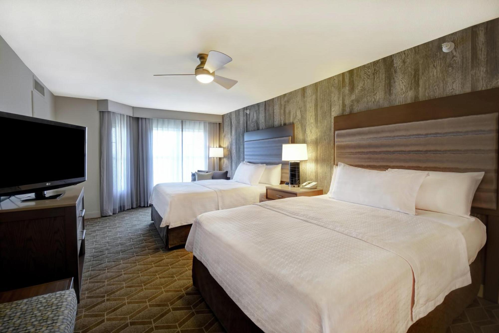 Suite with Two Queen Beds and Roll-In Shower - Mobility and Hearing Access/Non-Smoking
